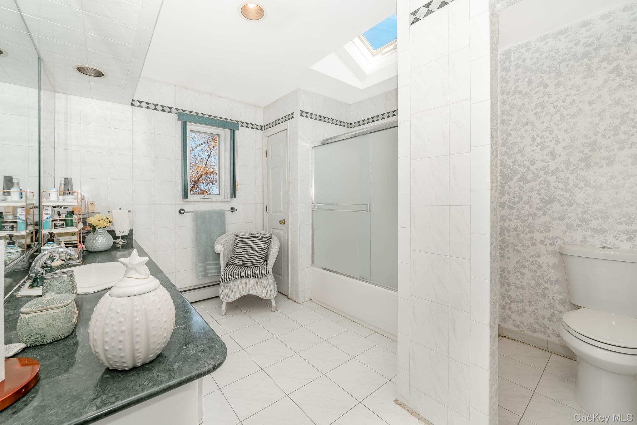 824 Lawrence Court, West Hempstead, NY 11552