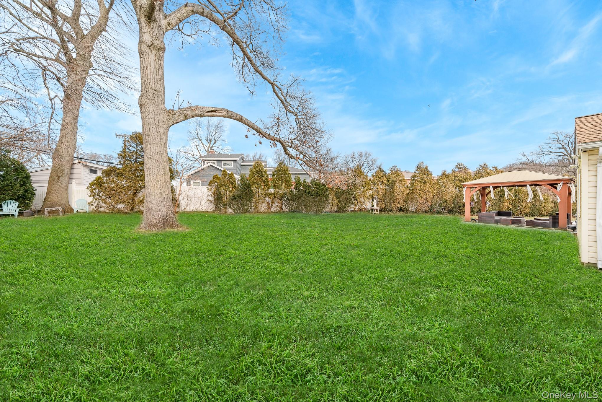 824 Lawrence Court, West Hempstead, NY 11552