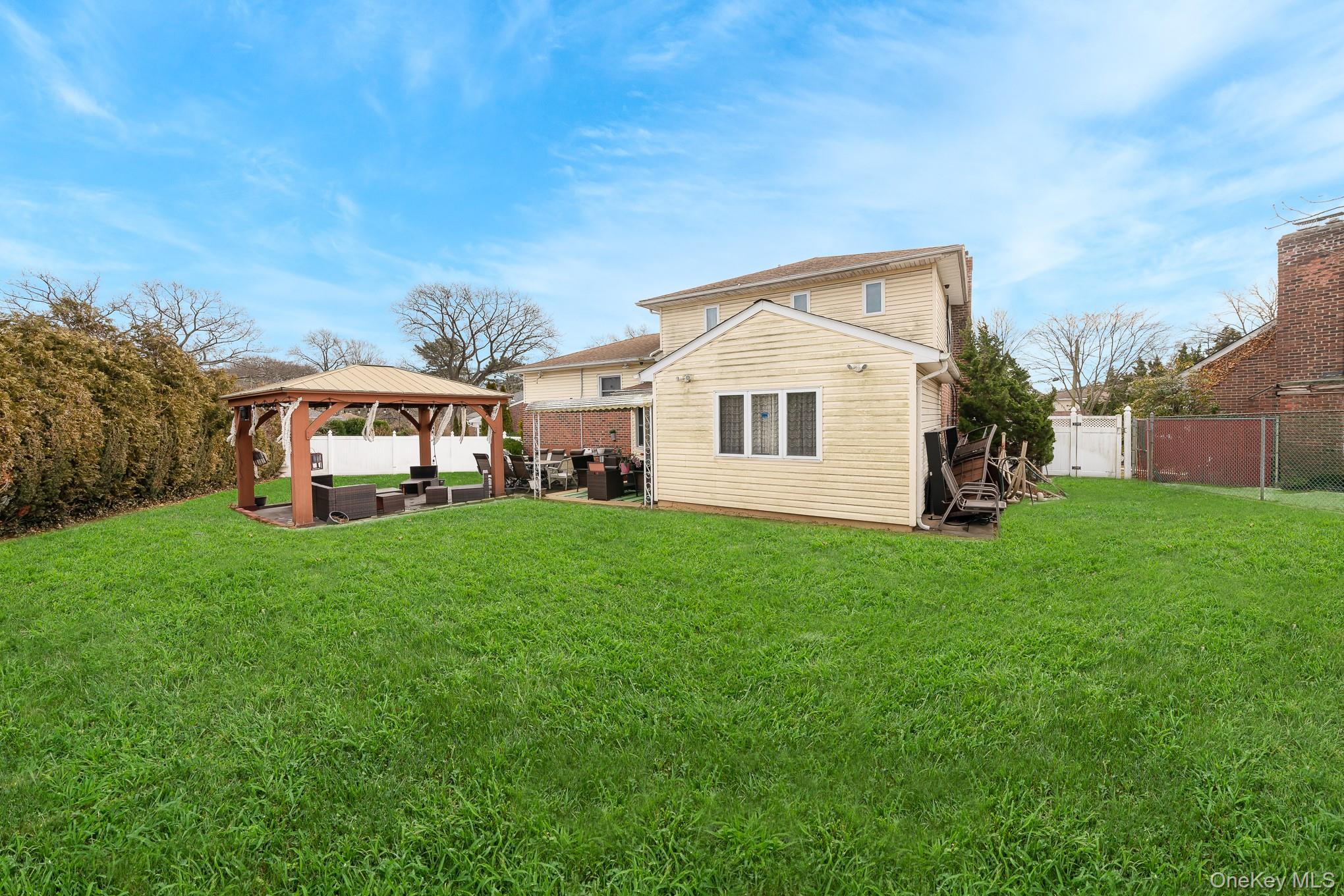 824 Lawrence Court, West Hempstead, NY 11552