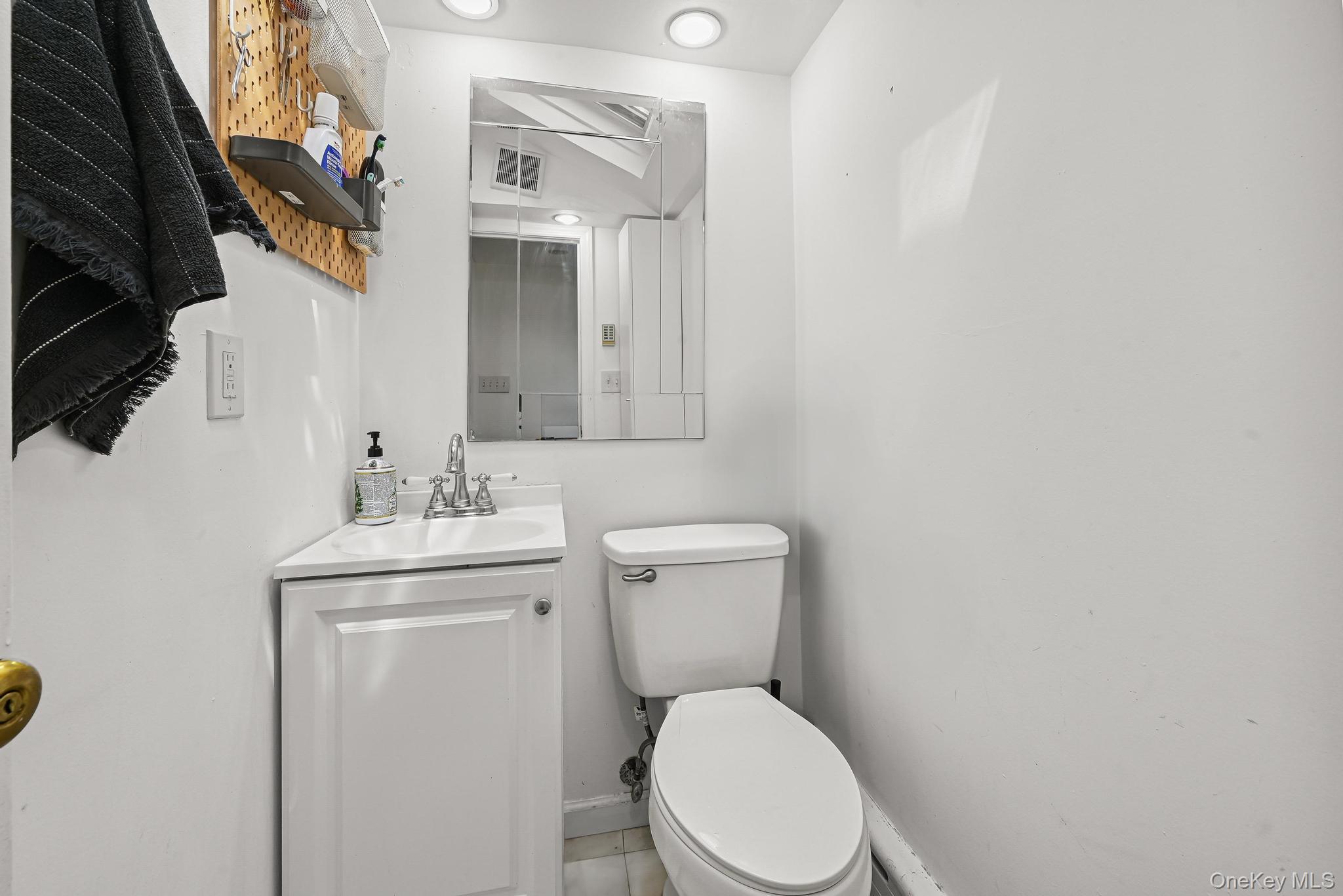 13 Herbert Avenue, Port Washington, NY 11050