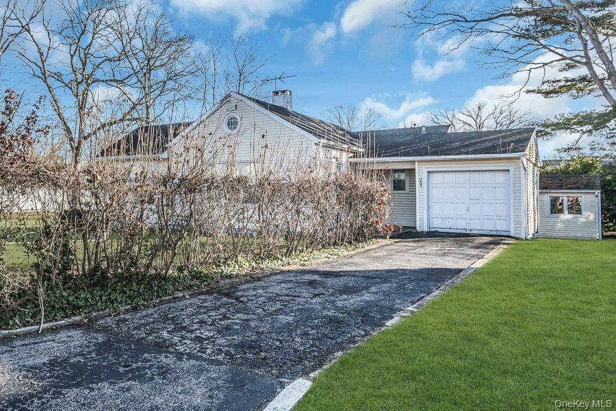 252 Toronto Avenue, Massapequa, NY 11758