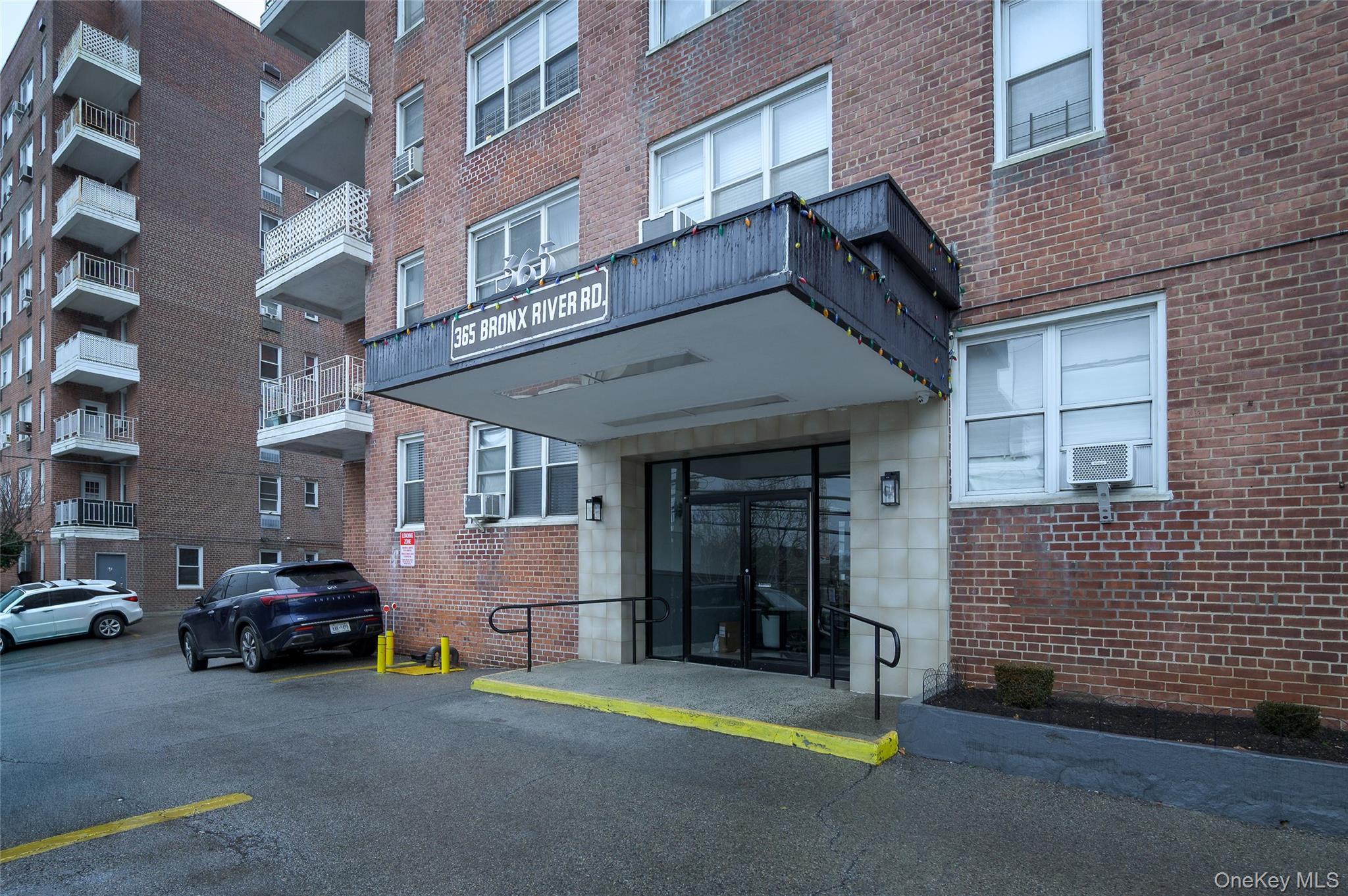 365 Bronx River # 7C, Yonkers, NY 10704