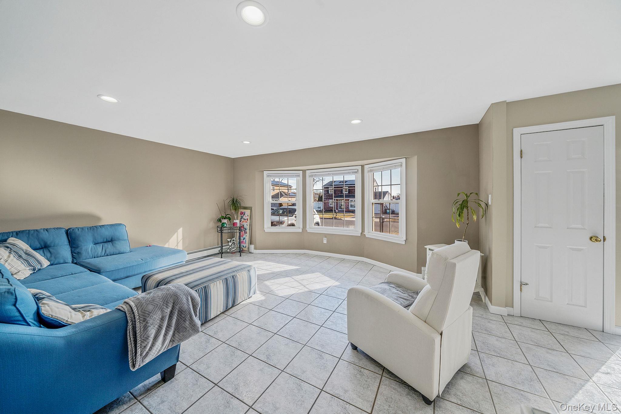 3 Mount Marcy Avenue, Farmingville, NY 11738