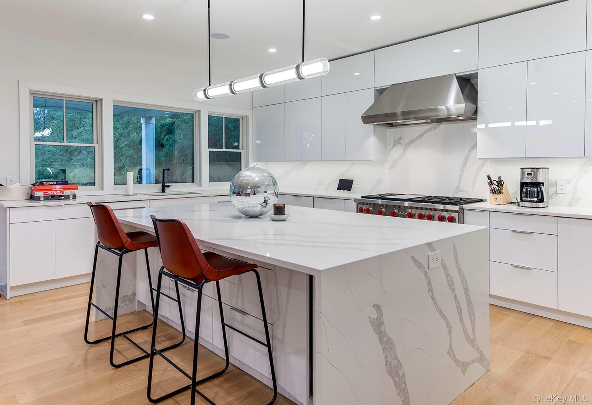 12 Central Avenue, East Hampton, NY 11937