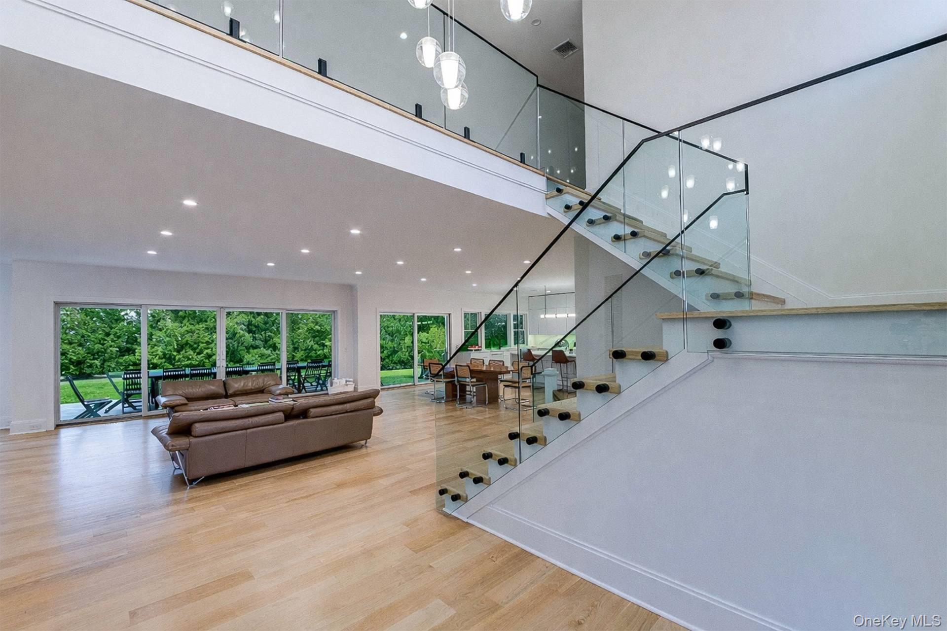 12 Central Avenue, East Hampton, NY 11937