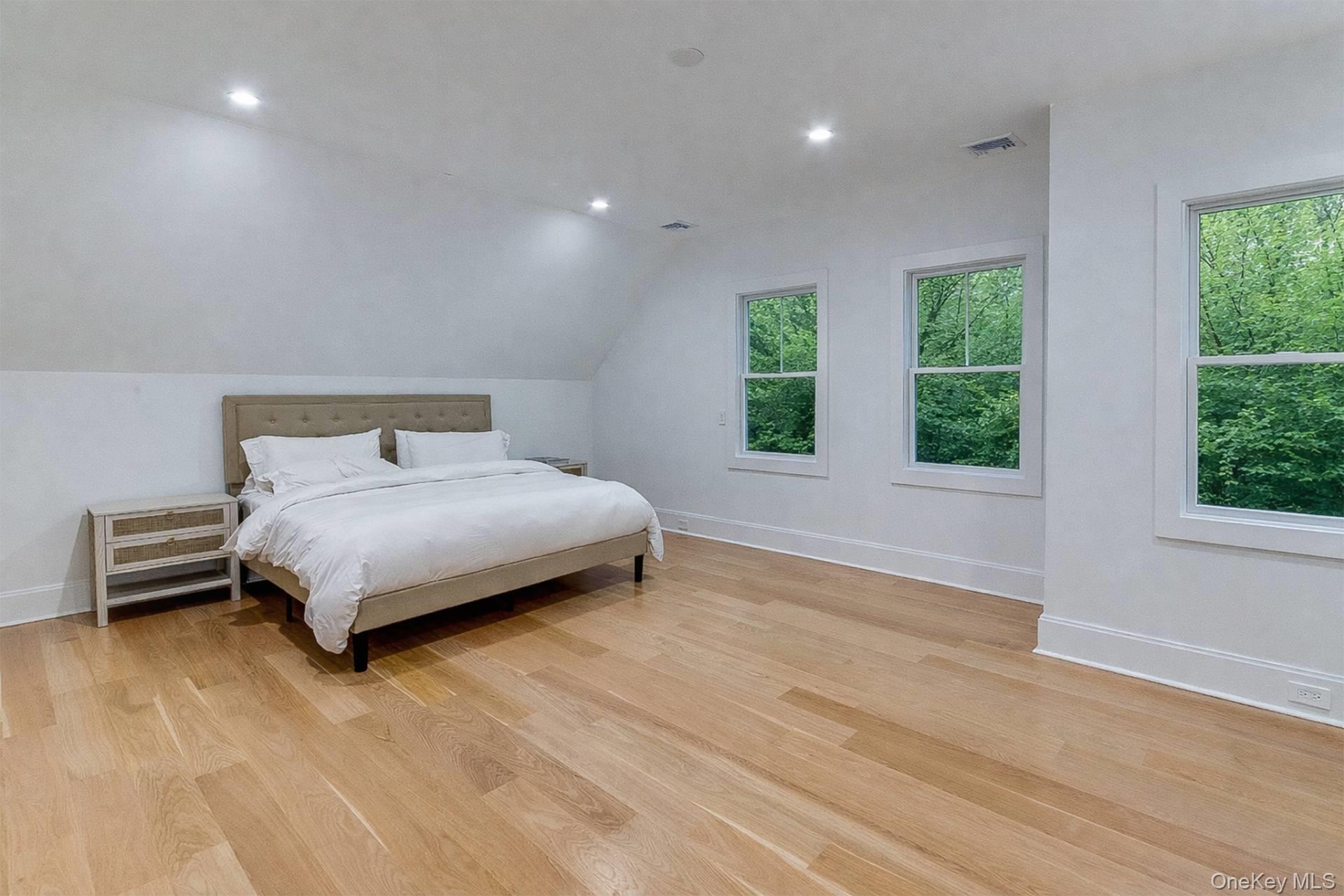 12 Central Avenue, East Hampton, NY 11937