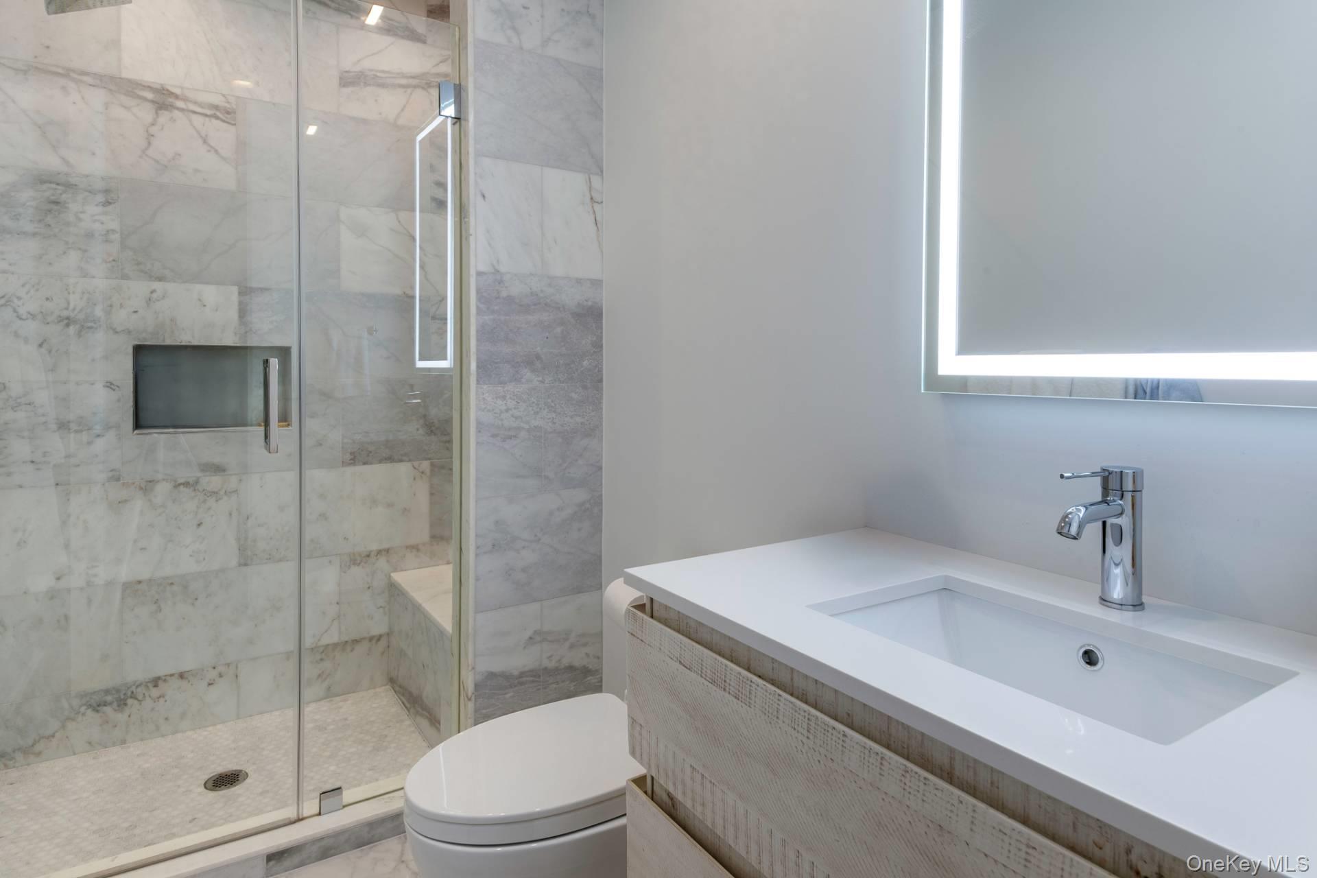 12 Central Avenue, East Hampton, NY 11937