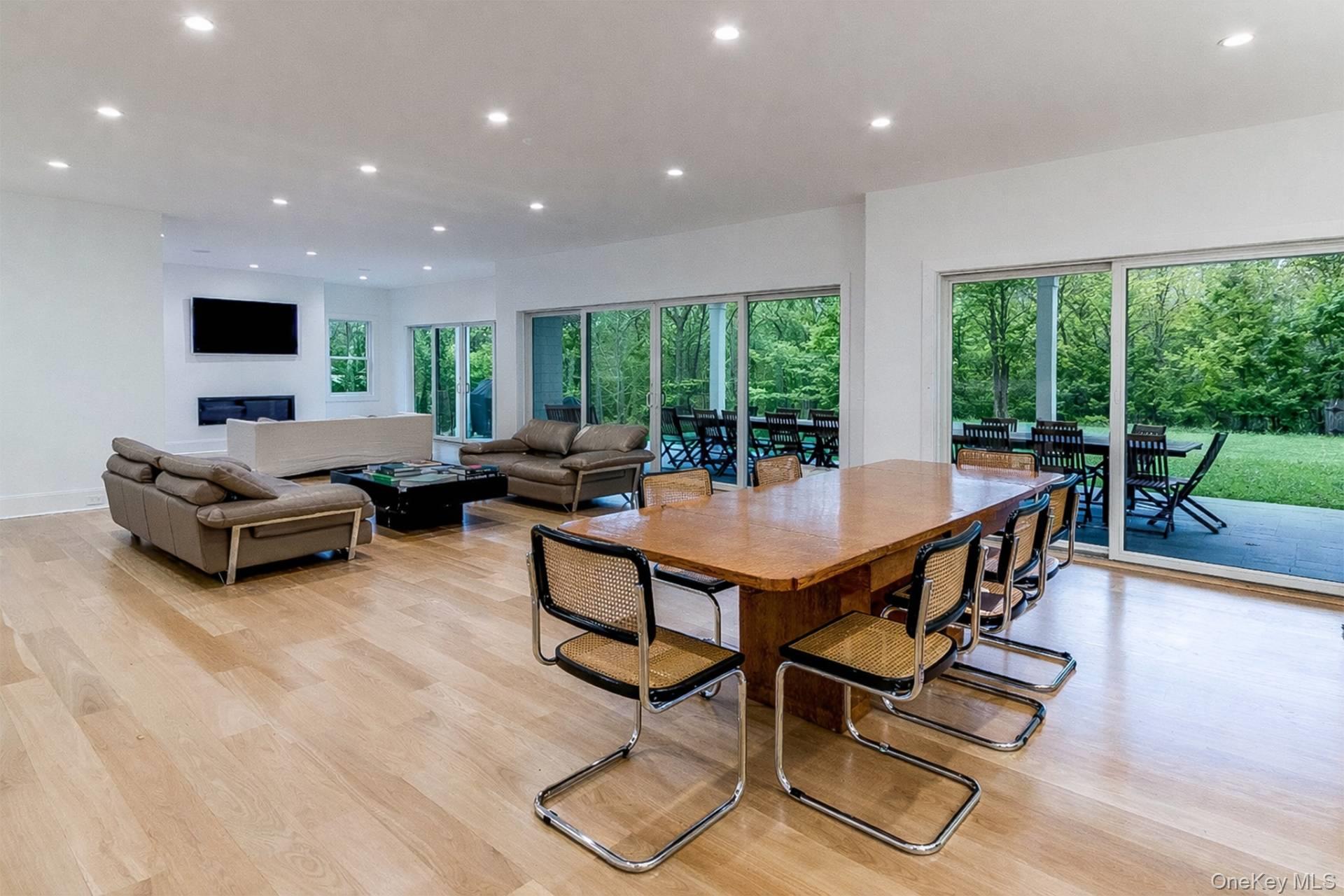 12 Central Avenue, East Hampton, NY 11937