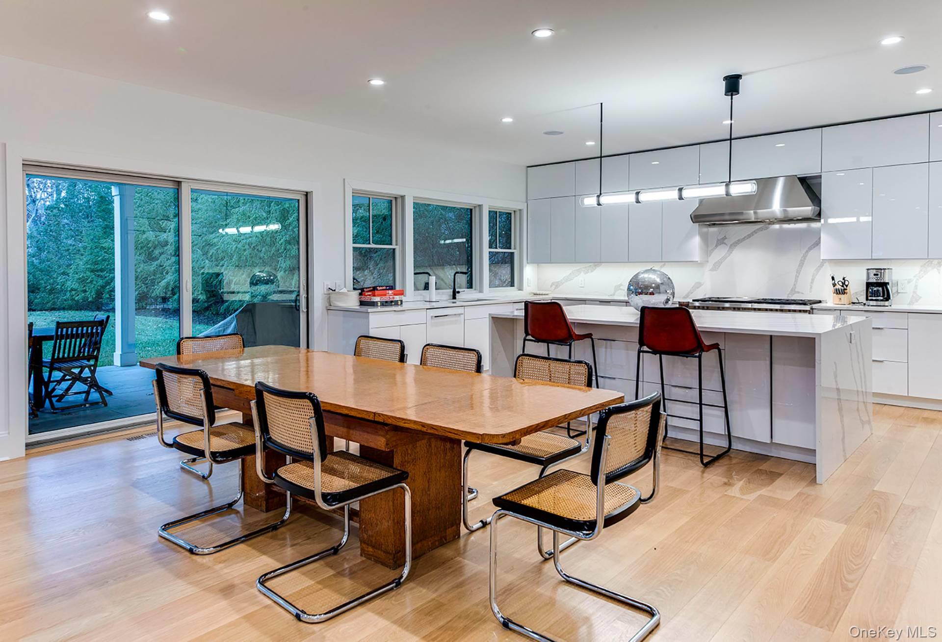 12 Central Avenue, East Hampton, NY 11937