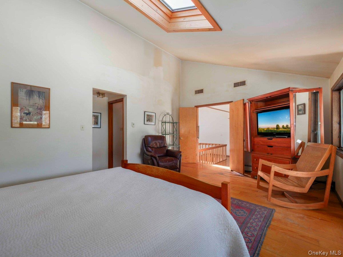 118 Split Rock Drive, Barryville, NY 12719