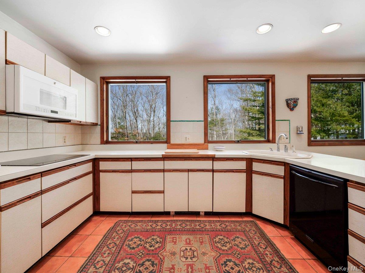 118 Split Rock Drive, Barryville, NY 12719