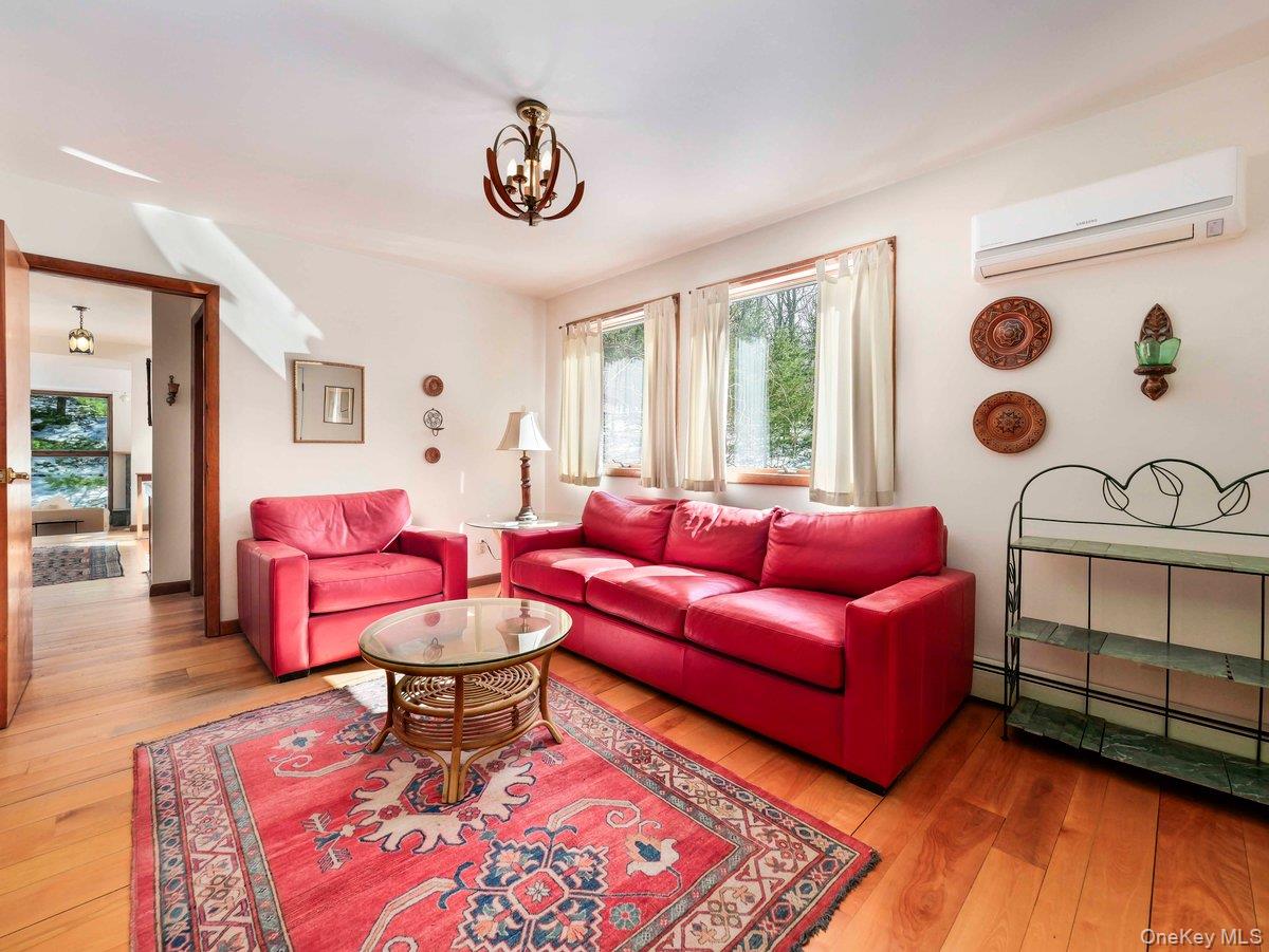 118 Split Rock Drive, Barryville, NY 12719