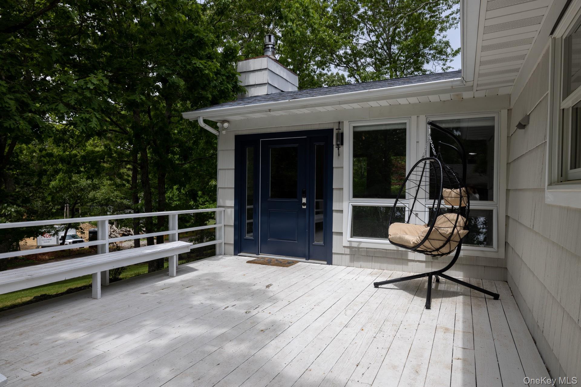 10 Columbine Avenue N, Hampton Bays, NY 11946