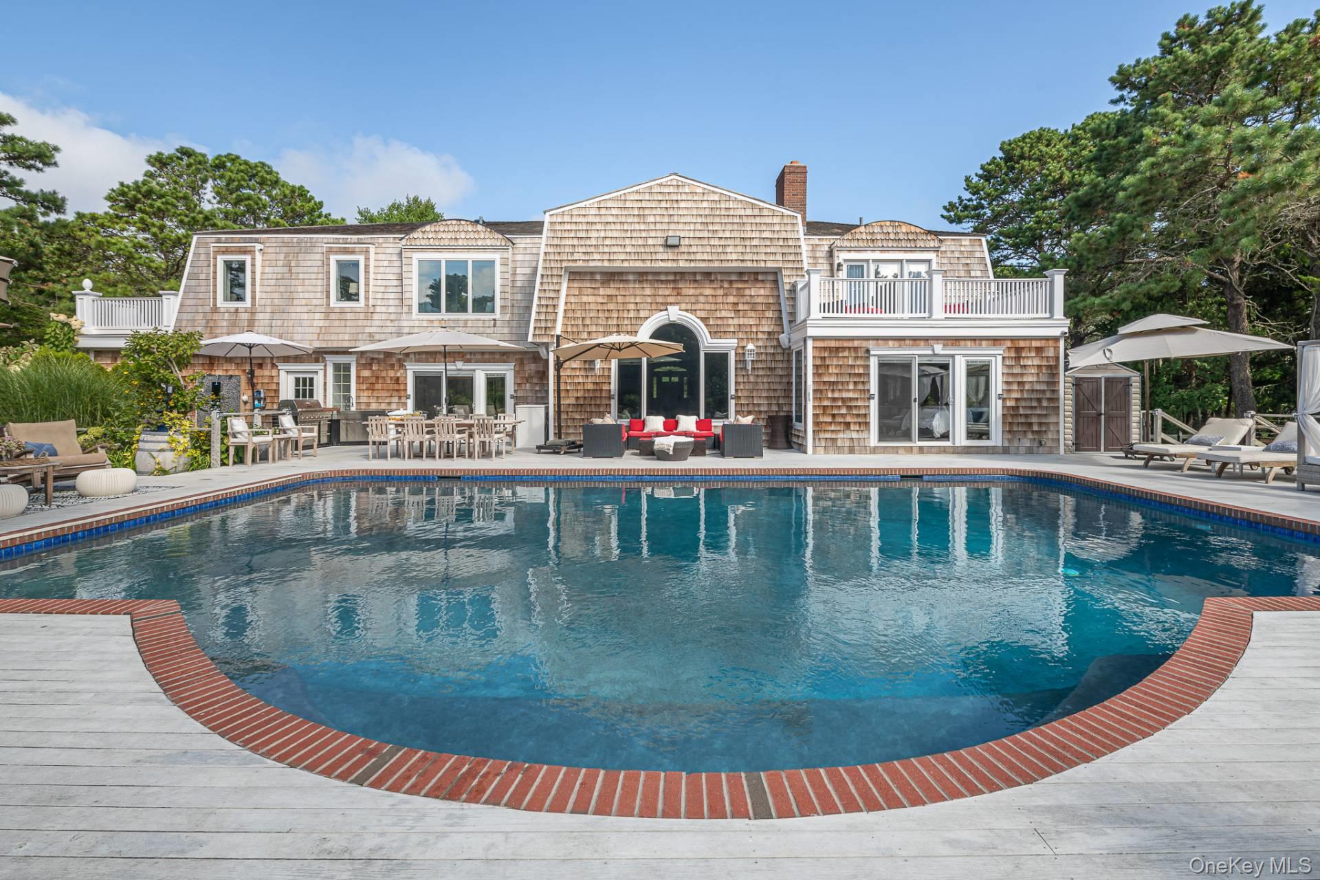 30 Blackwatch Court, Southampton, NY 11968