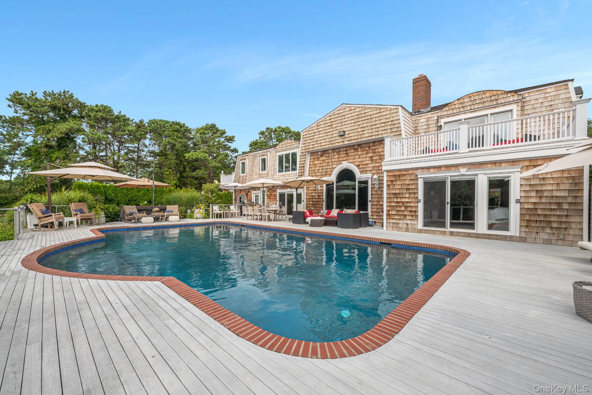 30 Blackwatch Court, Southampton, NY 11968