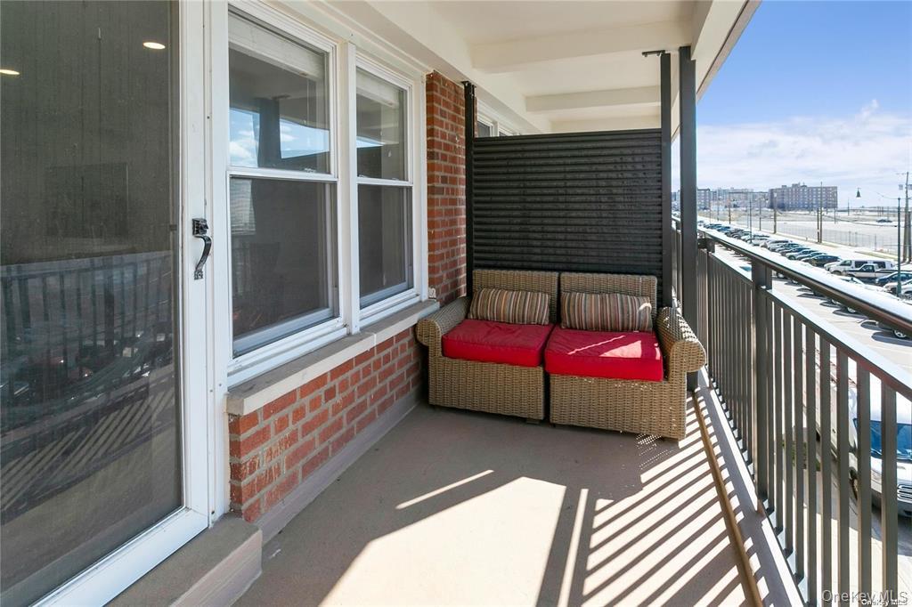 1 E Broadway # 3N, Long Beach, NY 11561