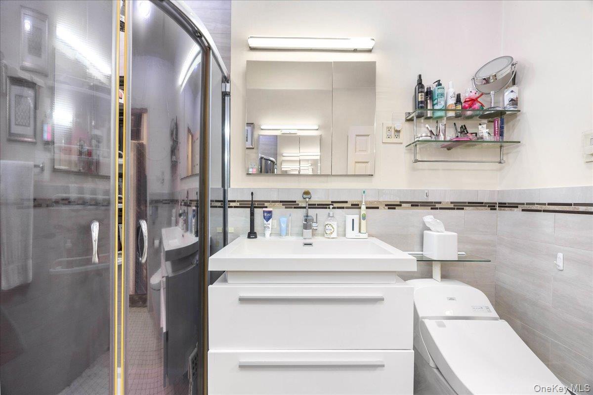 1015 Old Post Road # 2C, Mamaroneck, NY 10543