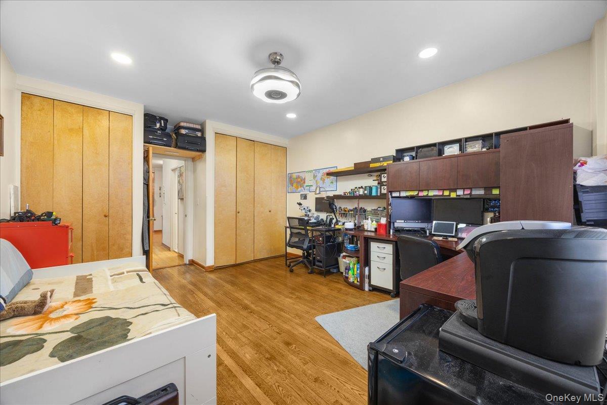 1015 Old Post Road # 2C, Mamaroneck, NY 10543