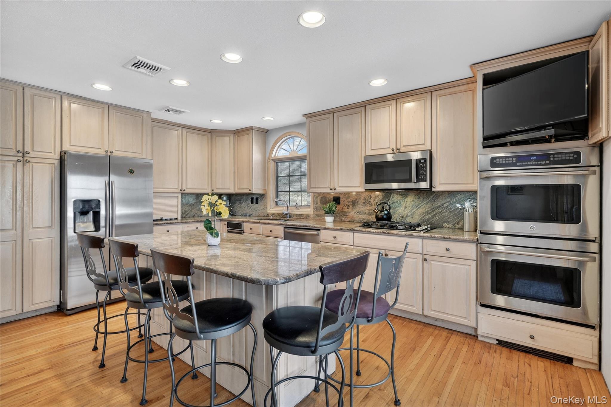 5 Raleigh Drive, New City, NY 10956