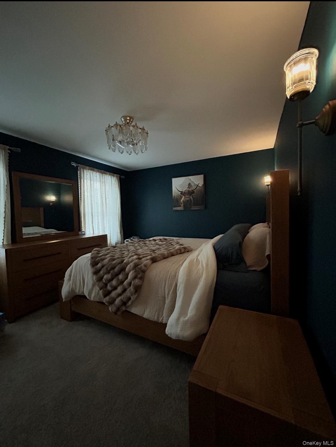 33 Loughlin Dr, Shirley, NY 11967