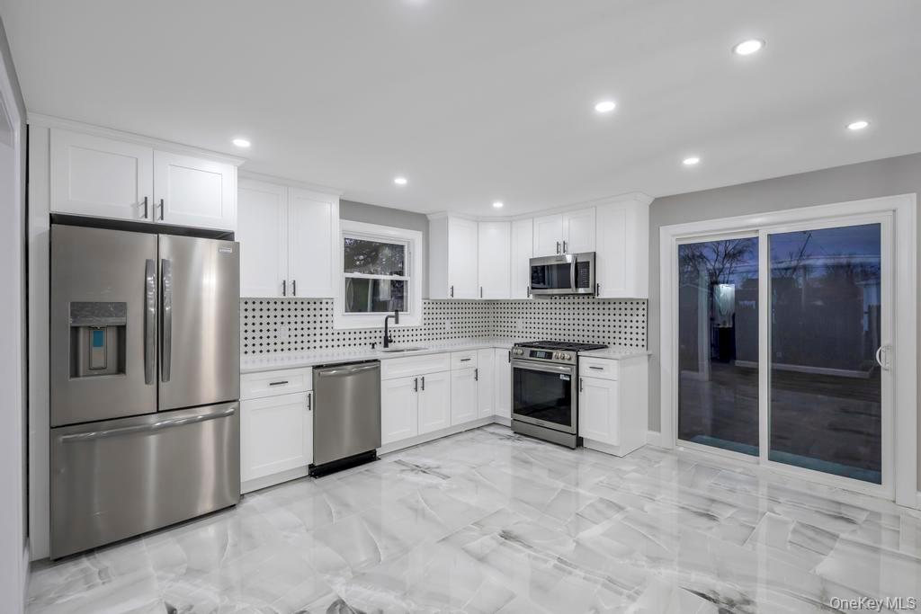 27 Ash Street, Central Islip, NY 11722