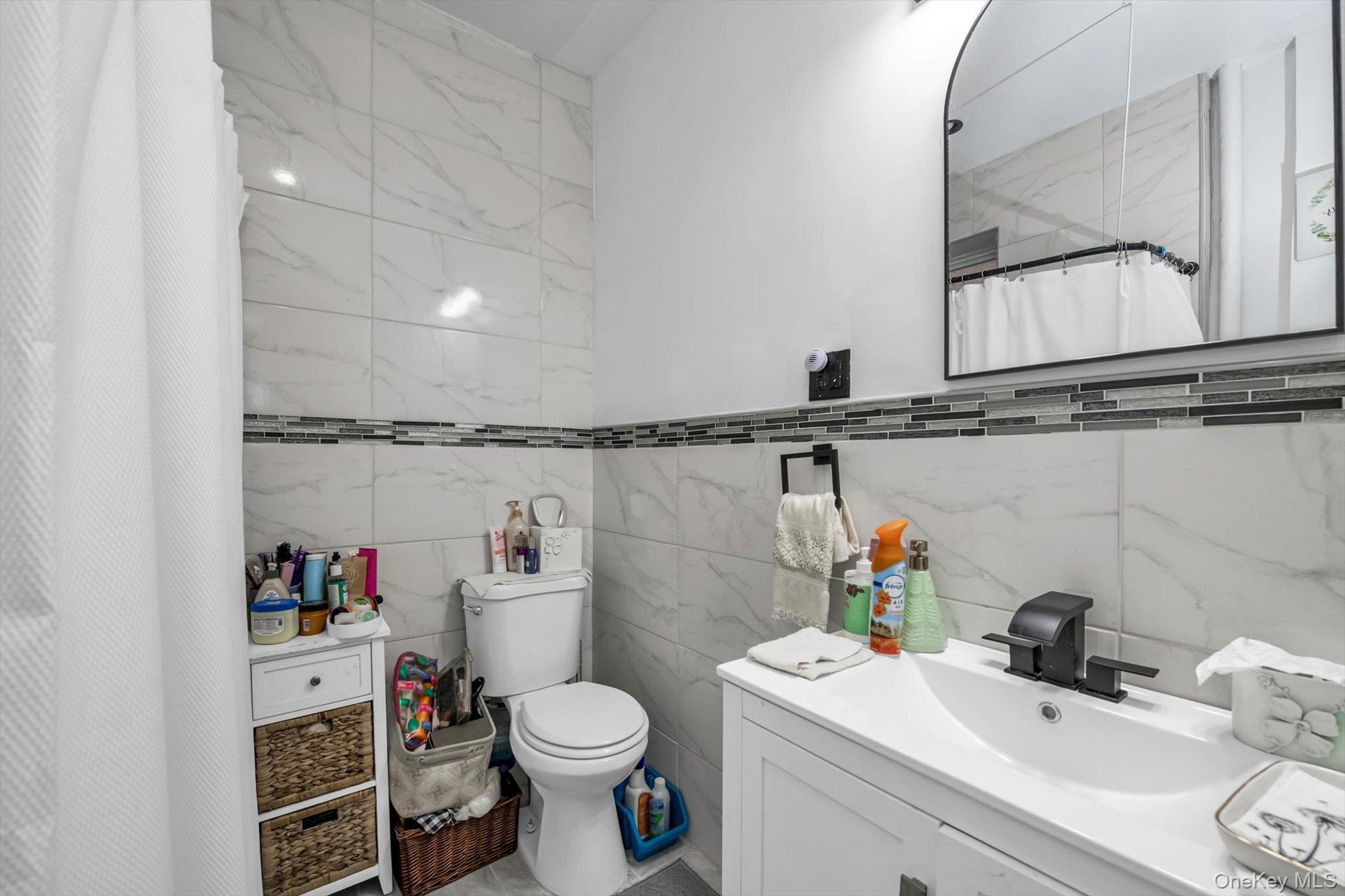 900 Glenmore Avenue, Brooklyn, NY 11208