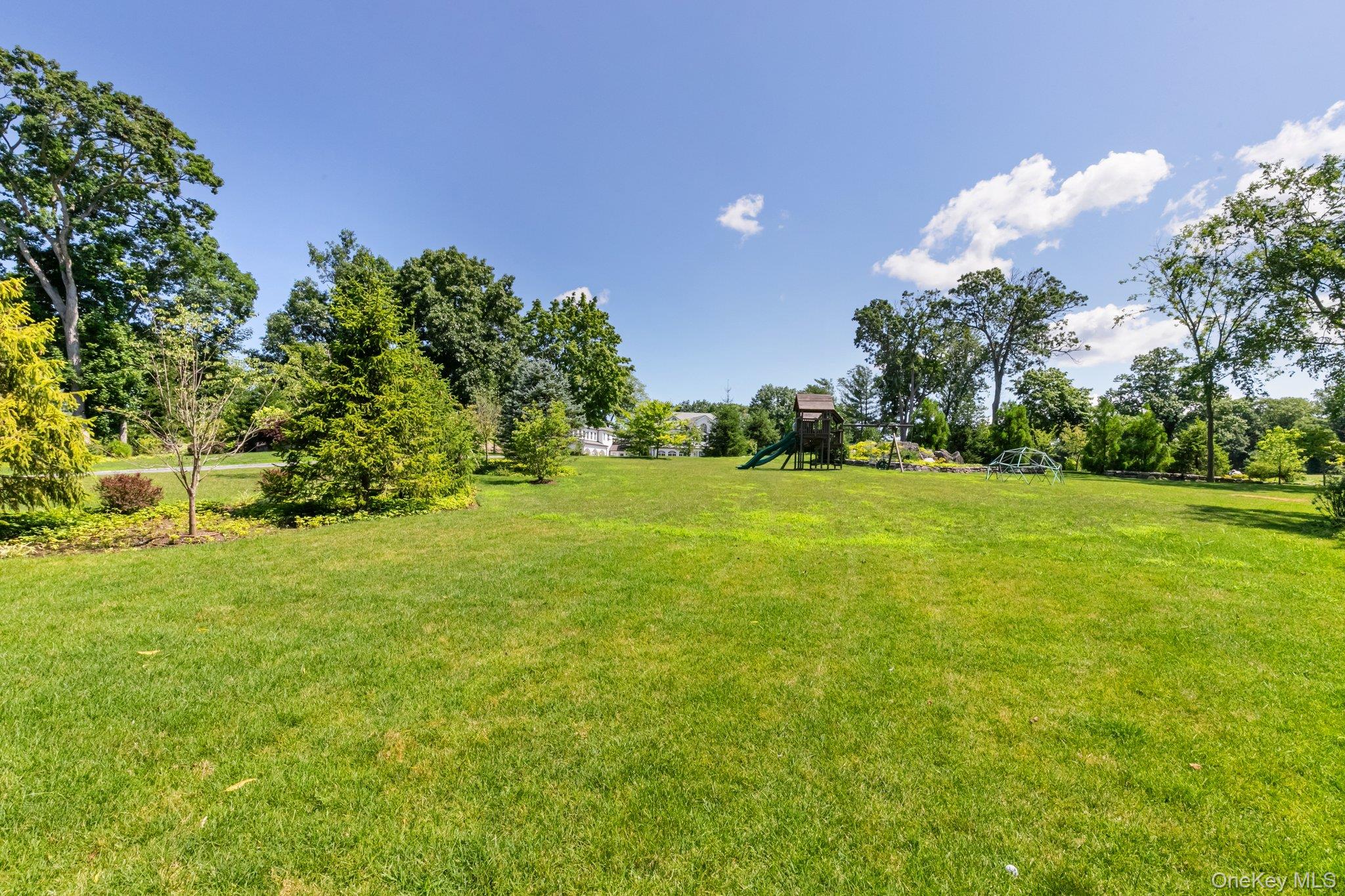 16 Boxwood Lane, Rye, NY 10580