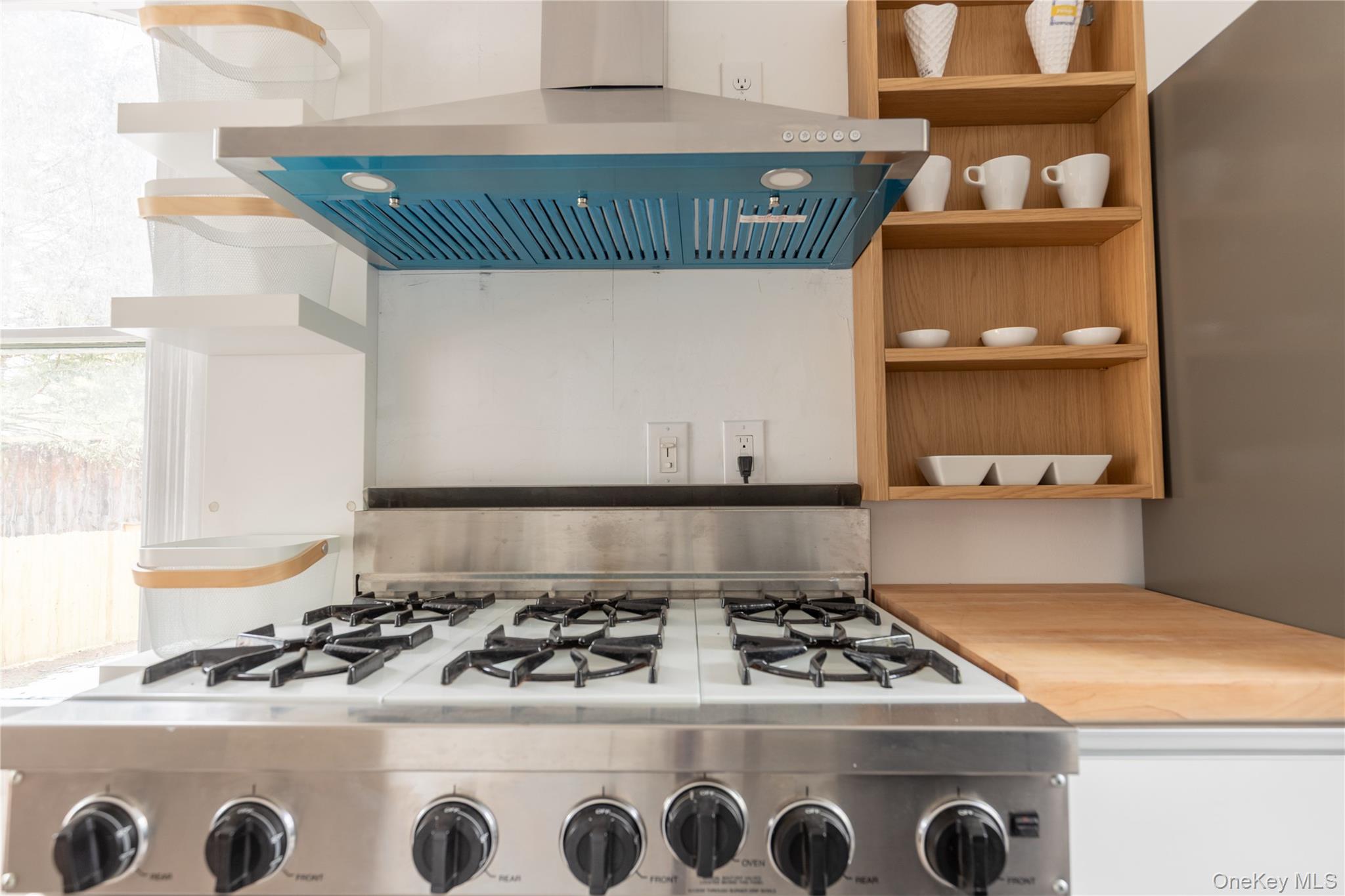 244 Broadway, Port Ewen, NY 12429