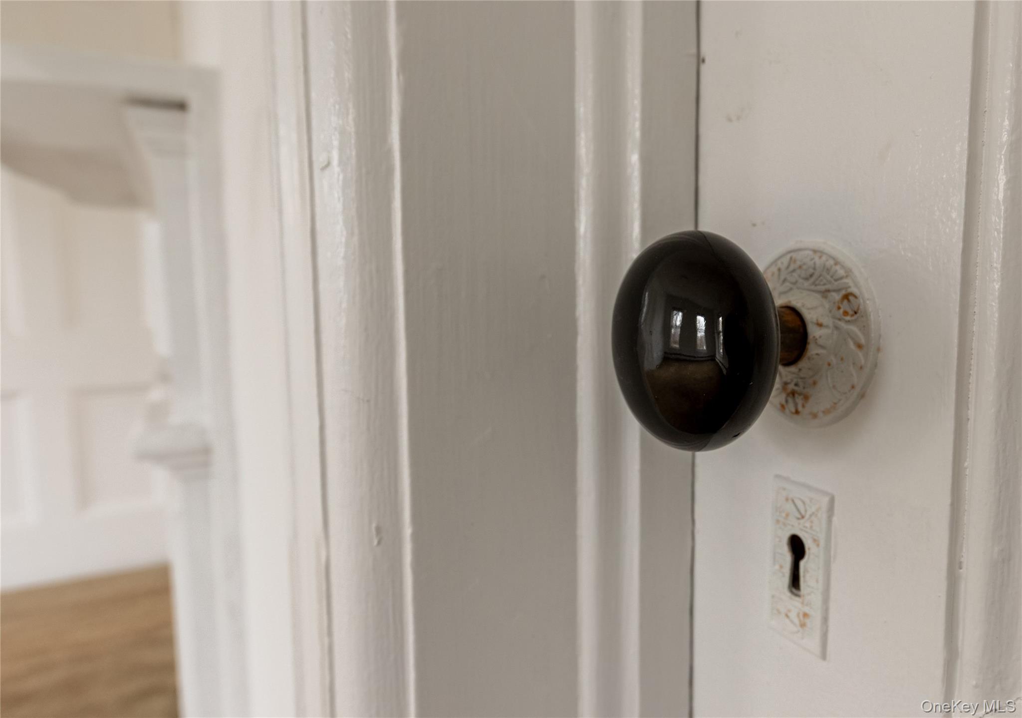 244 Broadway, Port Ewen, NY 12429