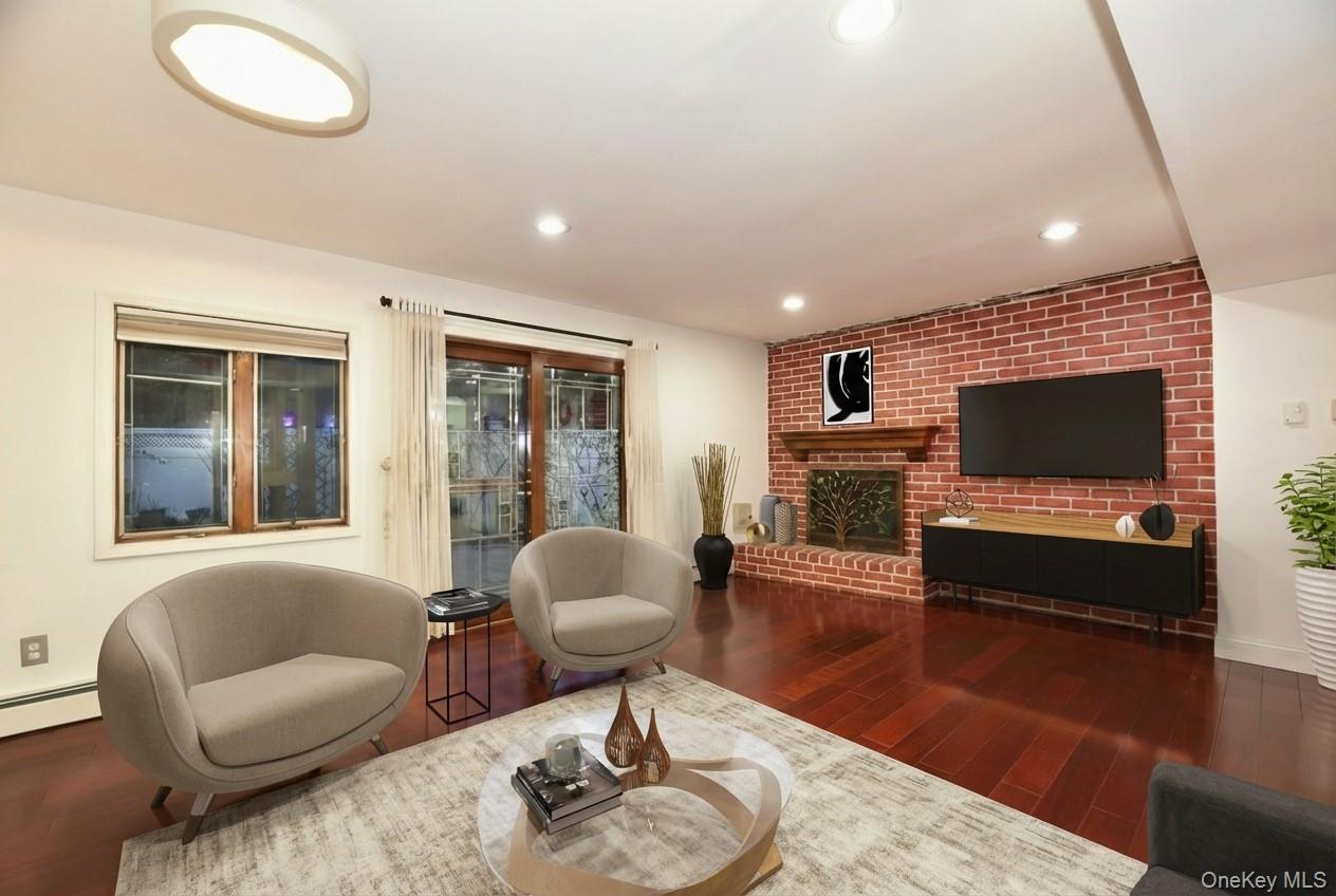 116 Nottingham Road, Manhasset Hills, NY 11040