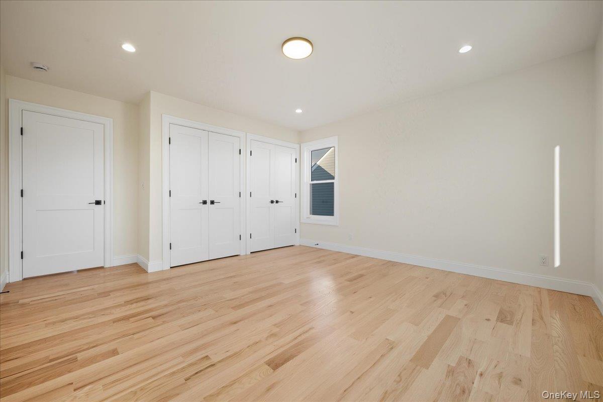 27 Poppy Lane, Levittown, NY 11756