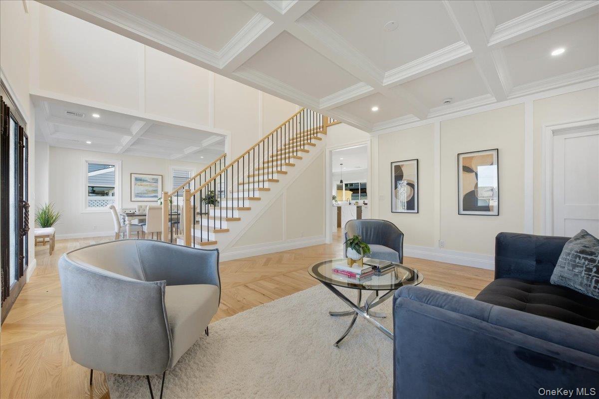 27 Poppy Lane, Levittown, NY 11756