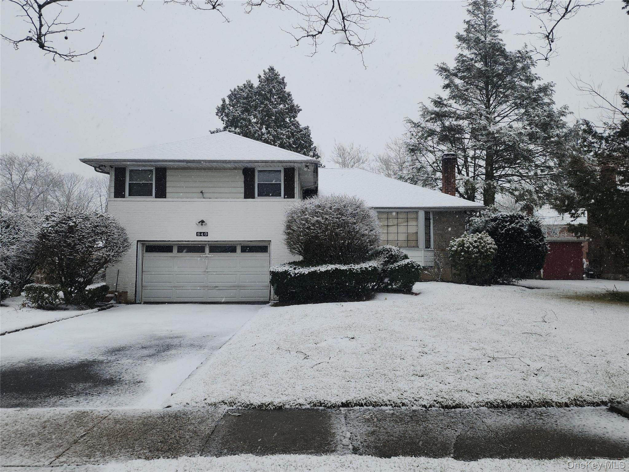 840 Sharon Lane, Westbury, NY 11590