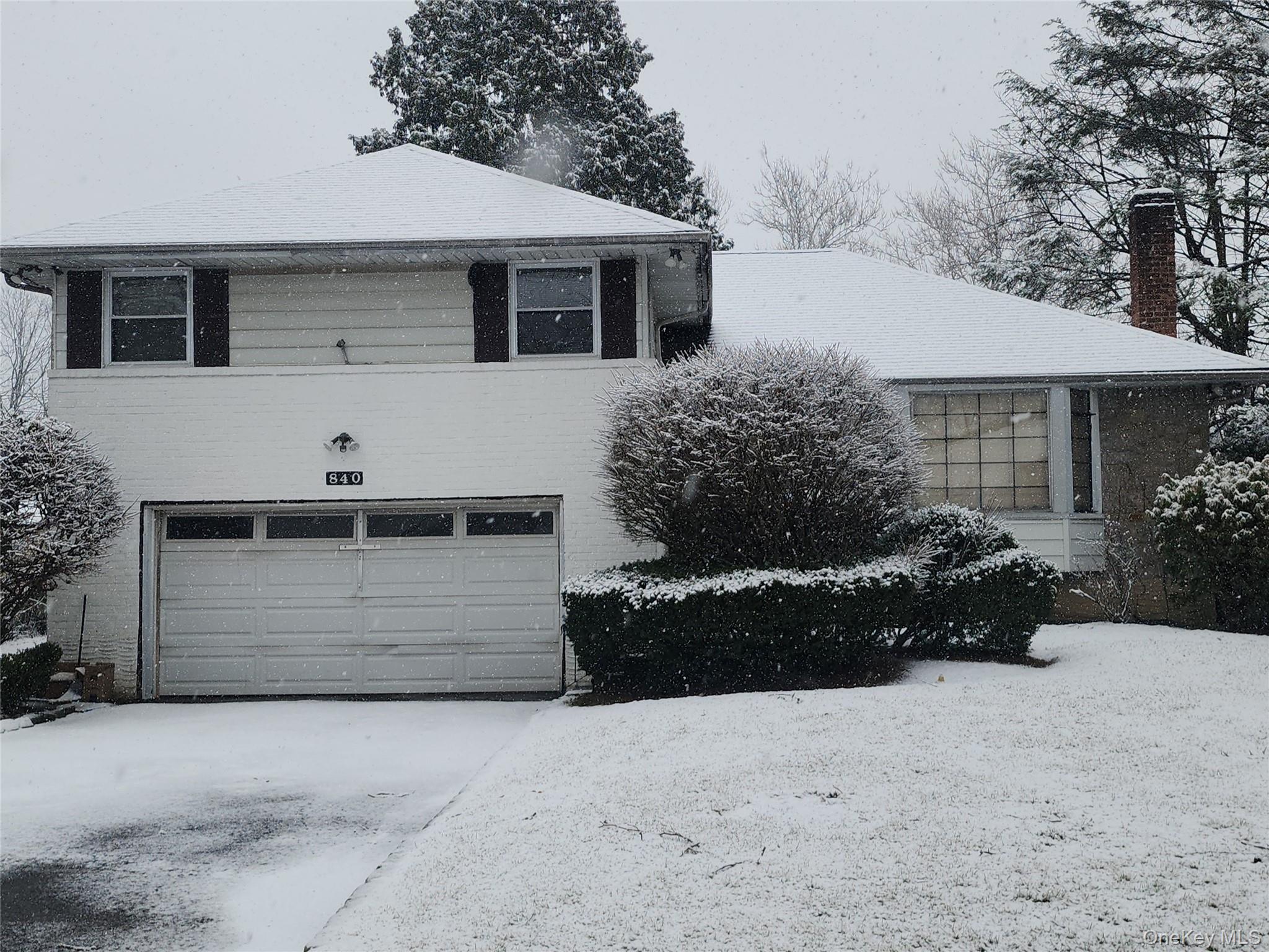 840 Sharon Lane, Westbury, NY 11590