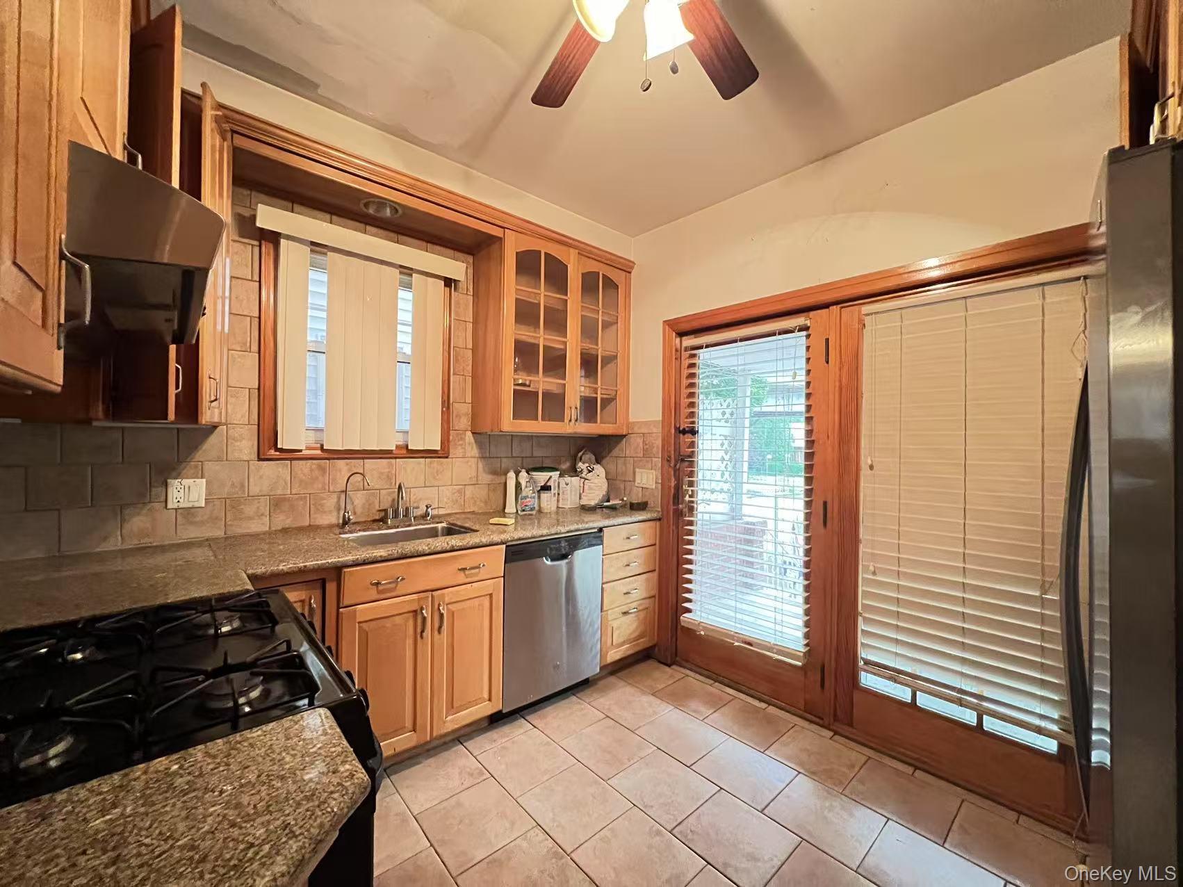 8517 115th Street, Richmond Hill, NY 11418