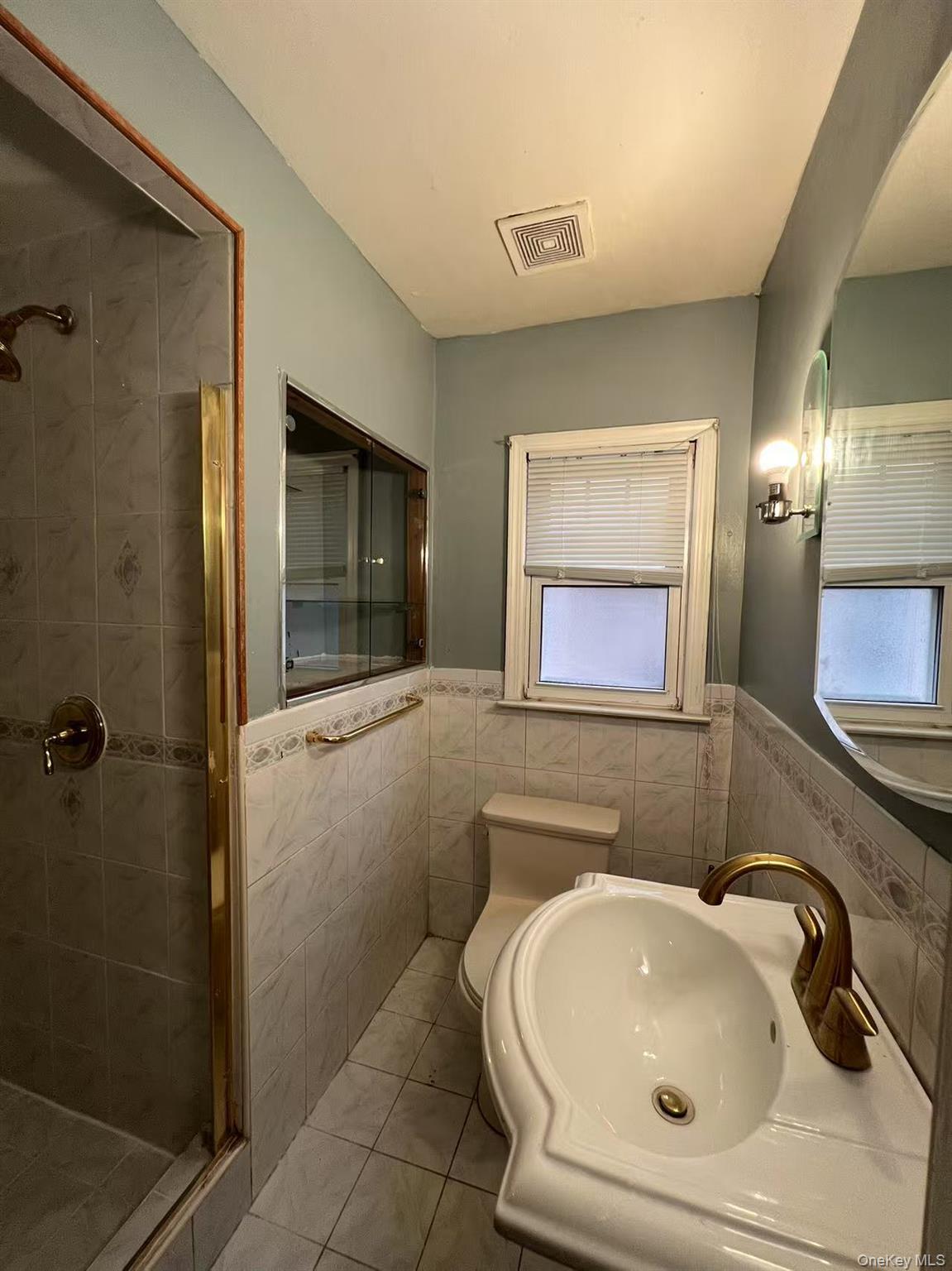 8517 115th Street, Richmond Hill, NY 11418