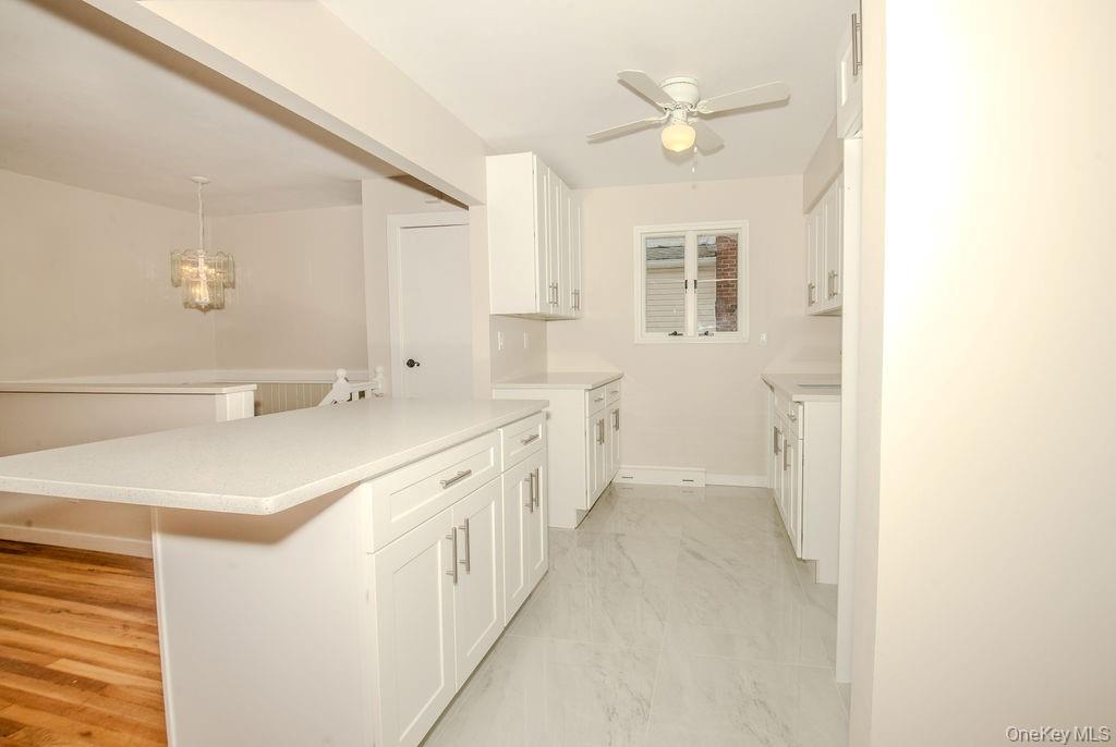 15 E Clearwater Road, Lindenhurst, NY 11757