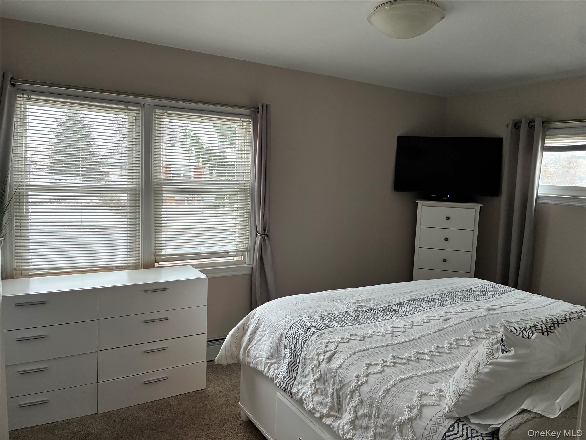 34 Beach Street, West Islip, NY 11795