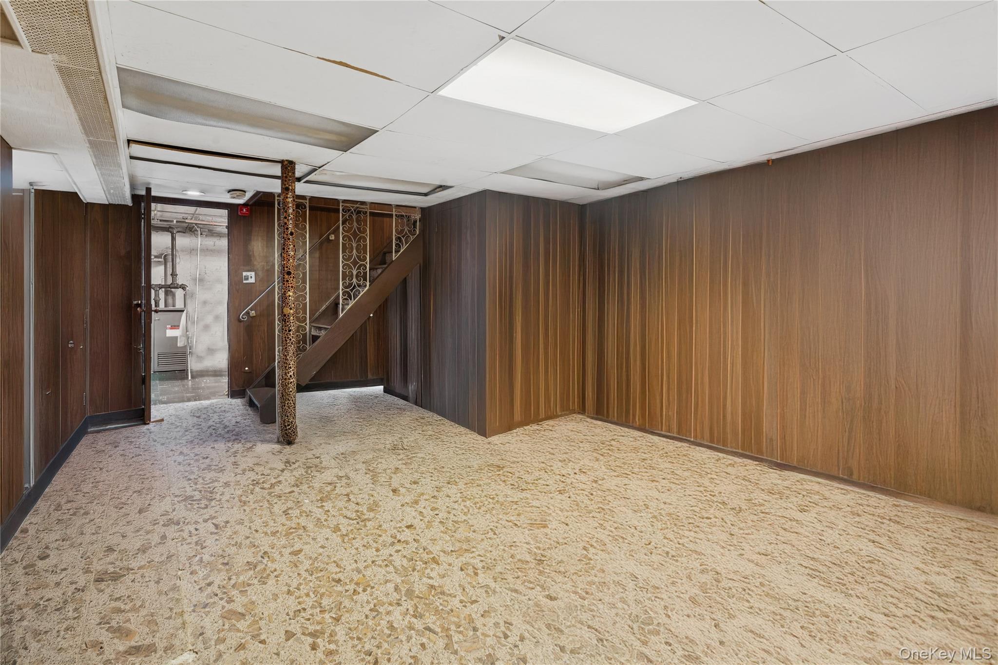 166-07 Union Turnpike, Fresh Meadows, NY 11366