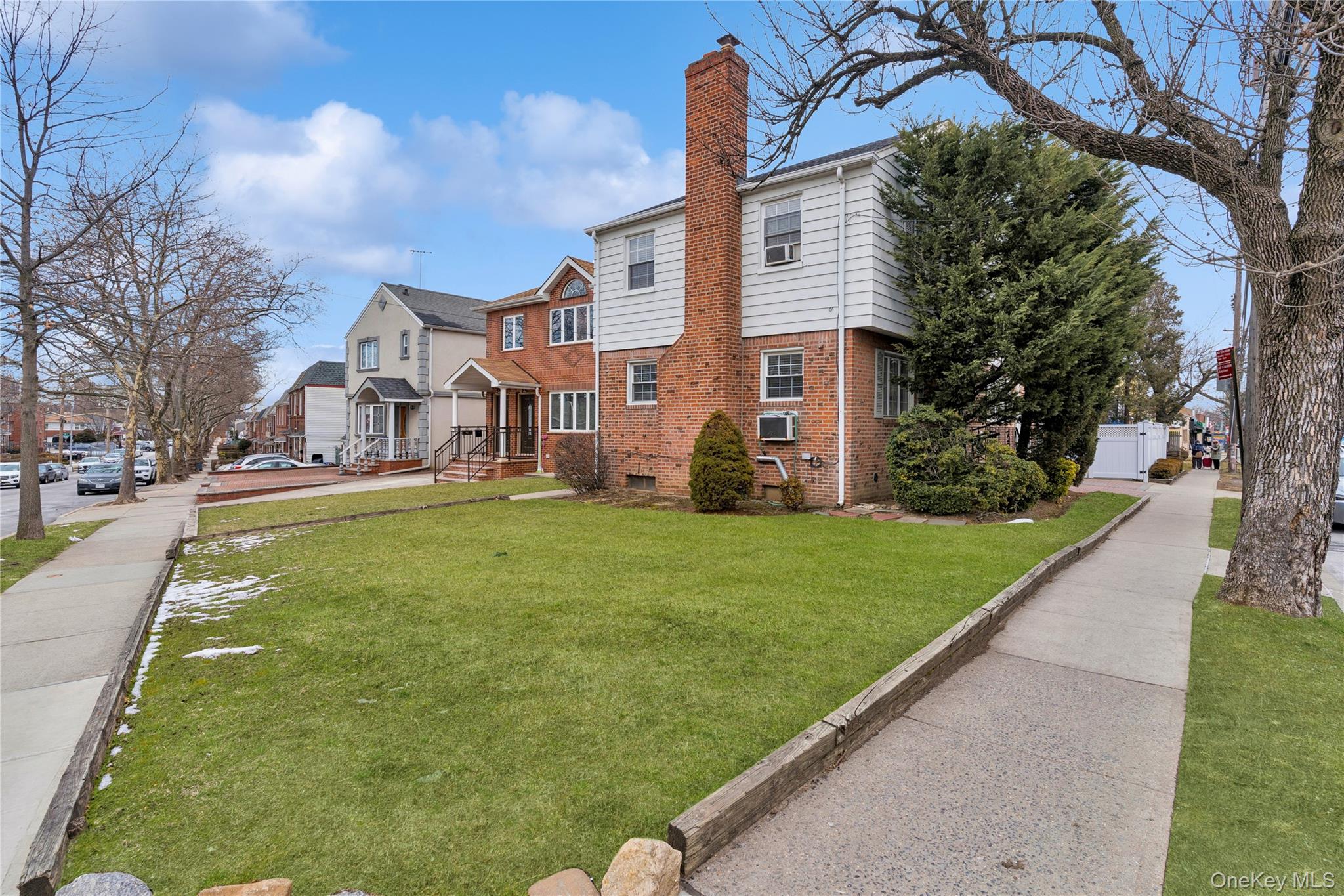 166-07 Union Turnpike, Fresh Meadows, NY 11366