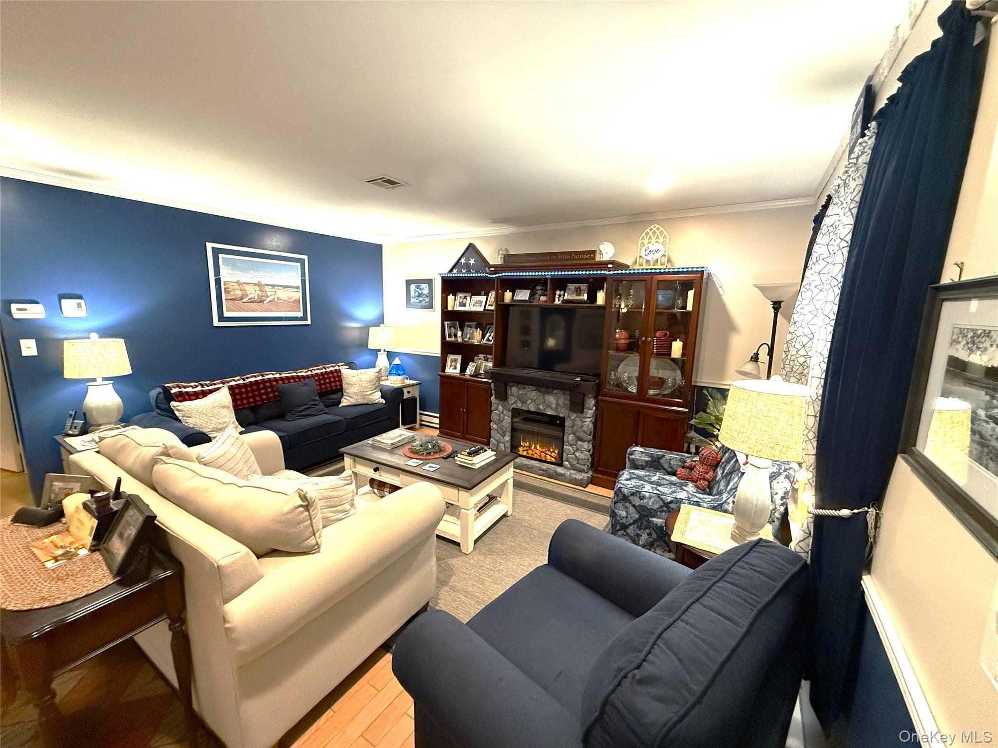 418 Weymouth Court # B, Ridge, NY 11961