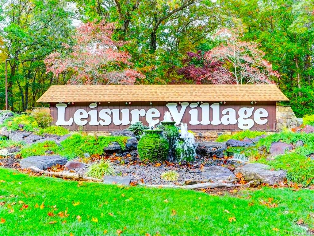 418 Weymouth Court # B, Ridge, NY 11961