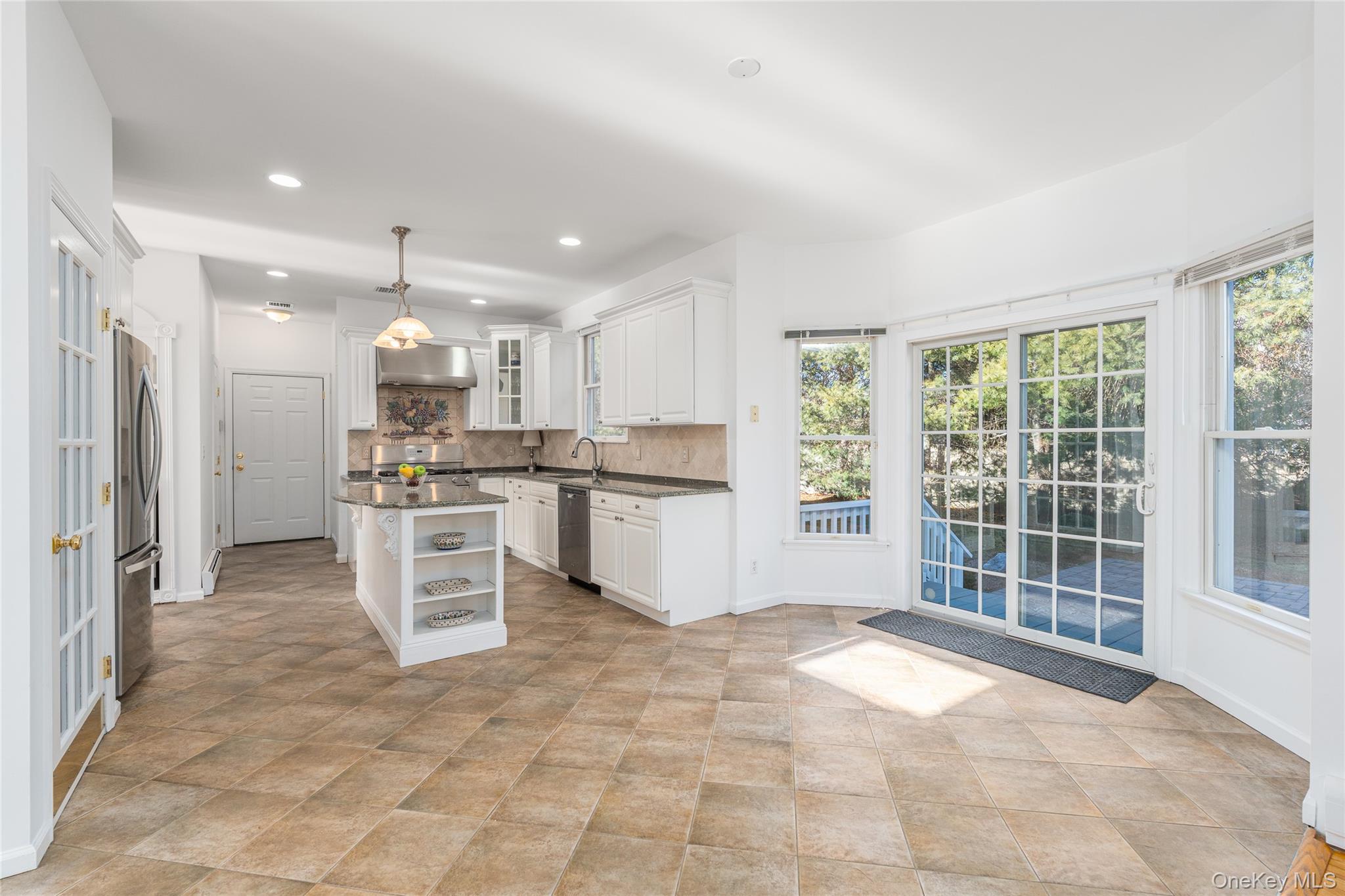 15 Kingfish Court, Riverhead, NY 11901