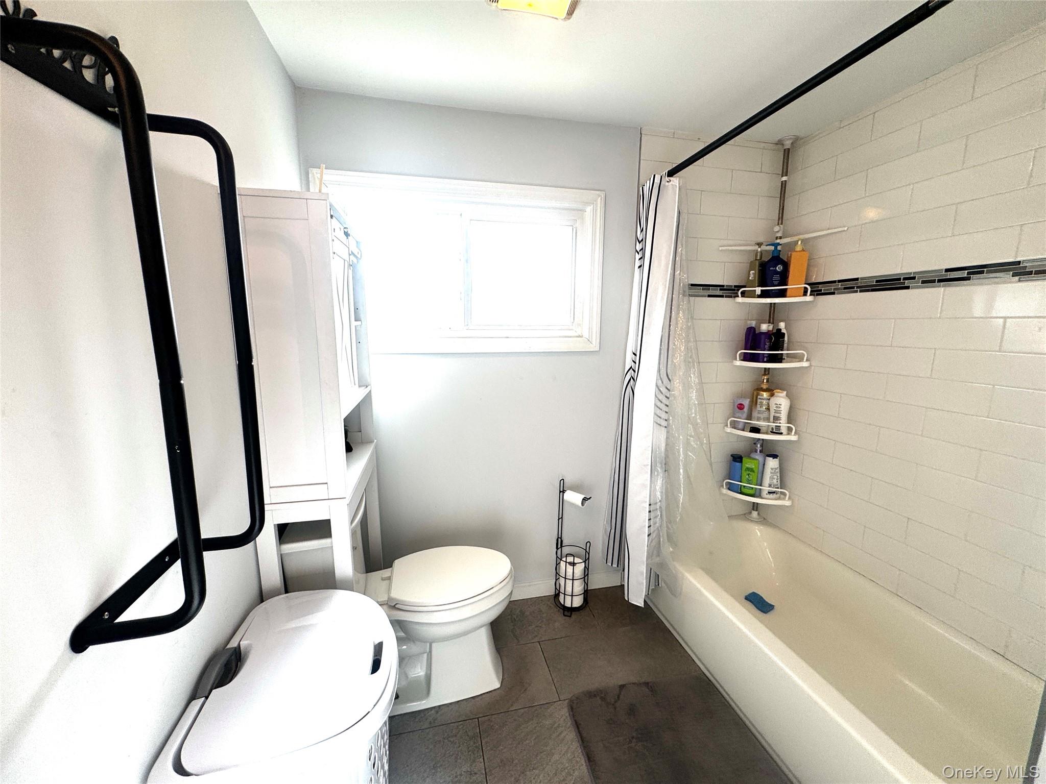 6 VICTORIA Place, Mastic Beach, NY 11951