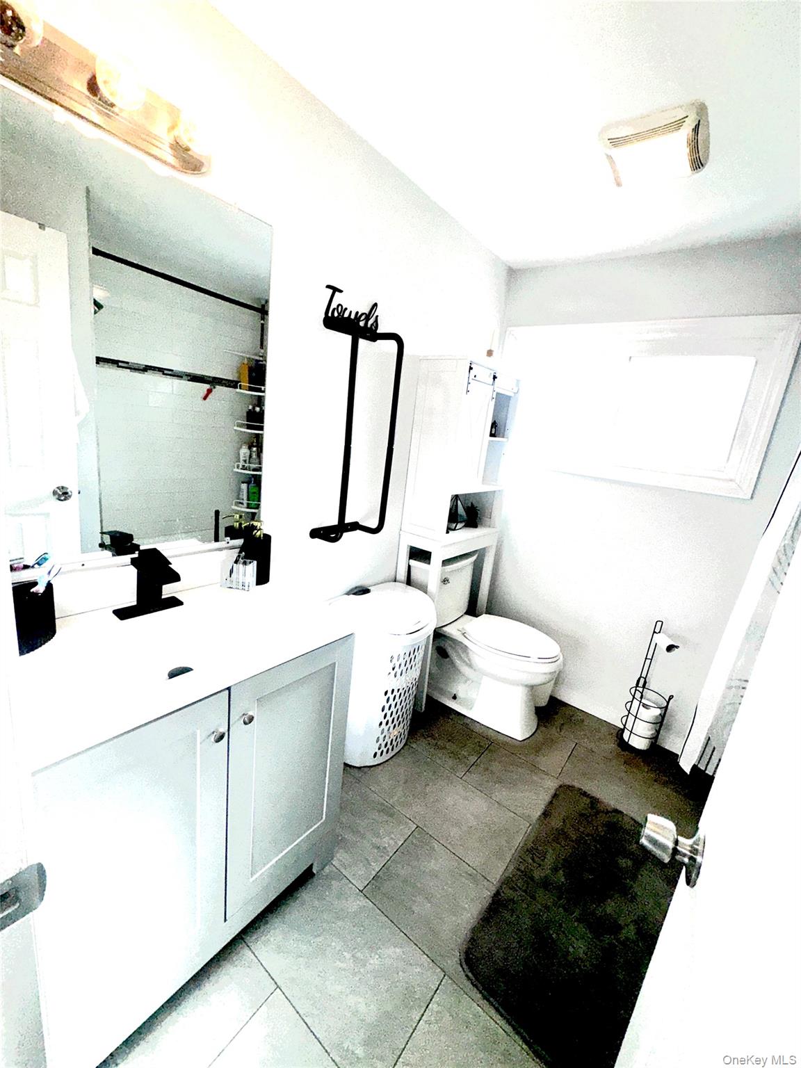 6 VICTORIA Place, Mastic Beach, NY 11951