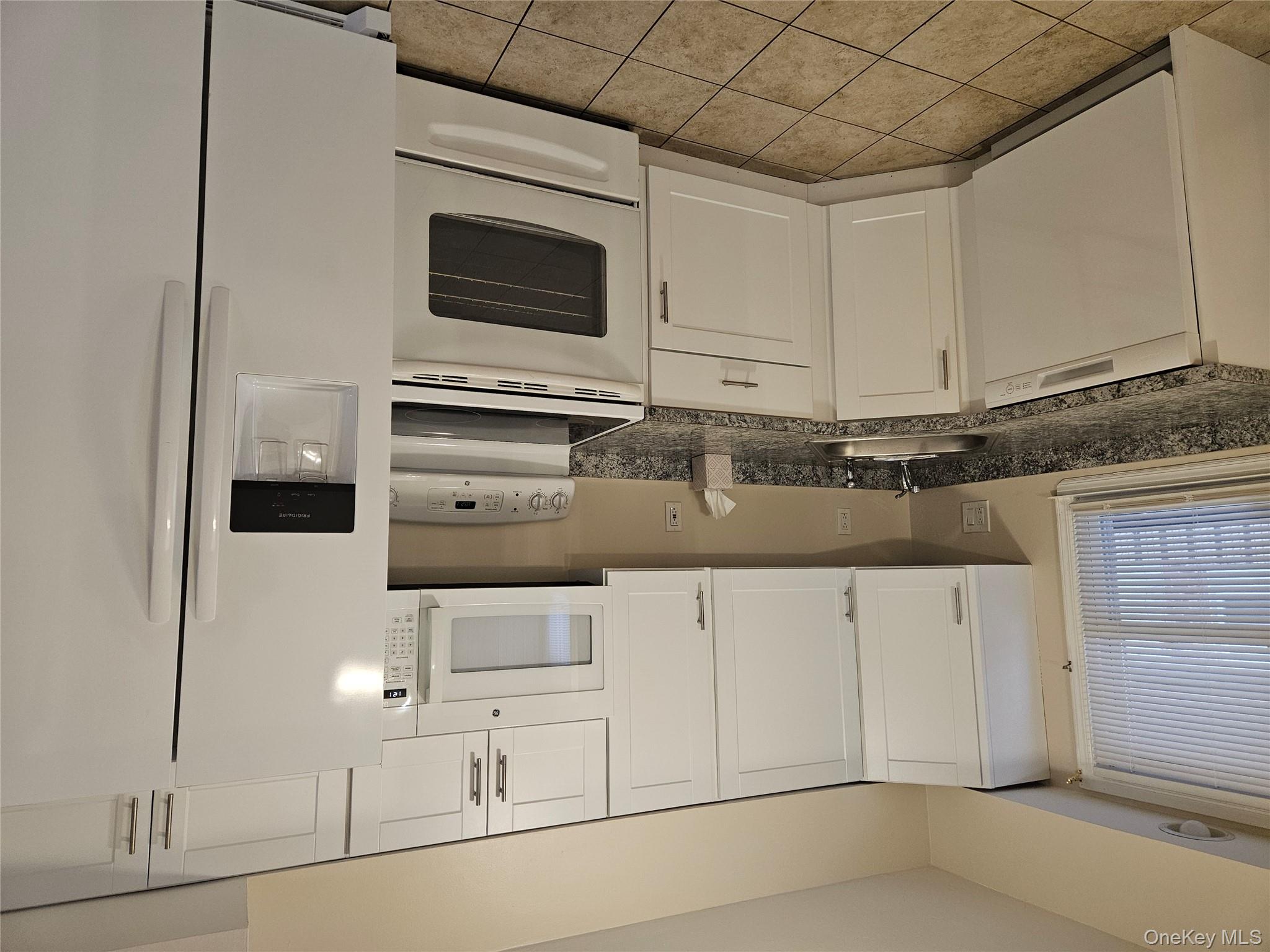 36 harrison Place # 1, Farmingdale, NY 11735