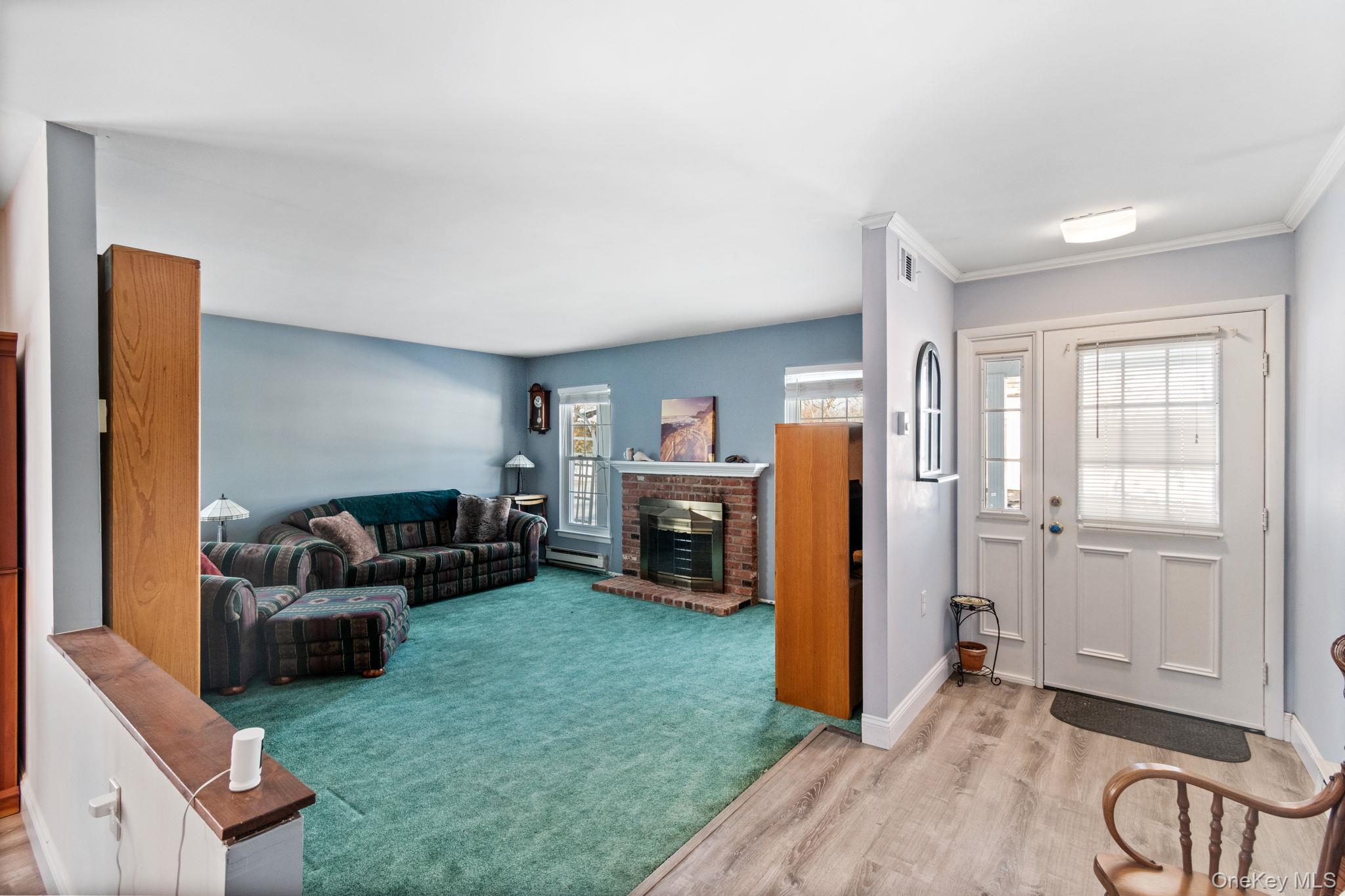 475 Stratford Lane, Ridge, NY 11961