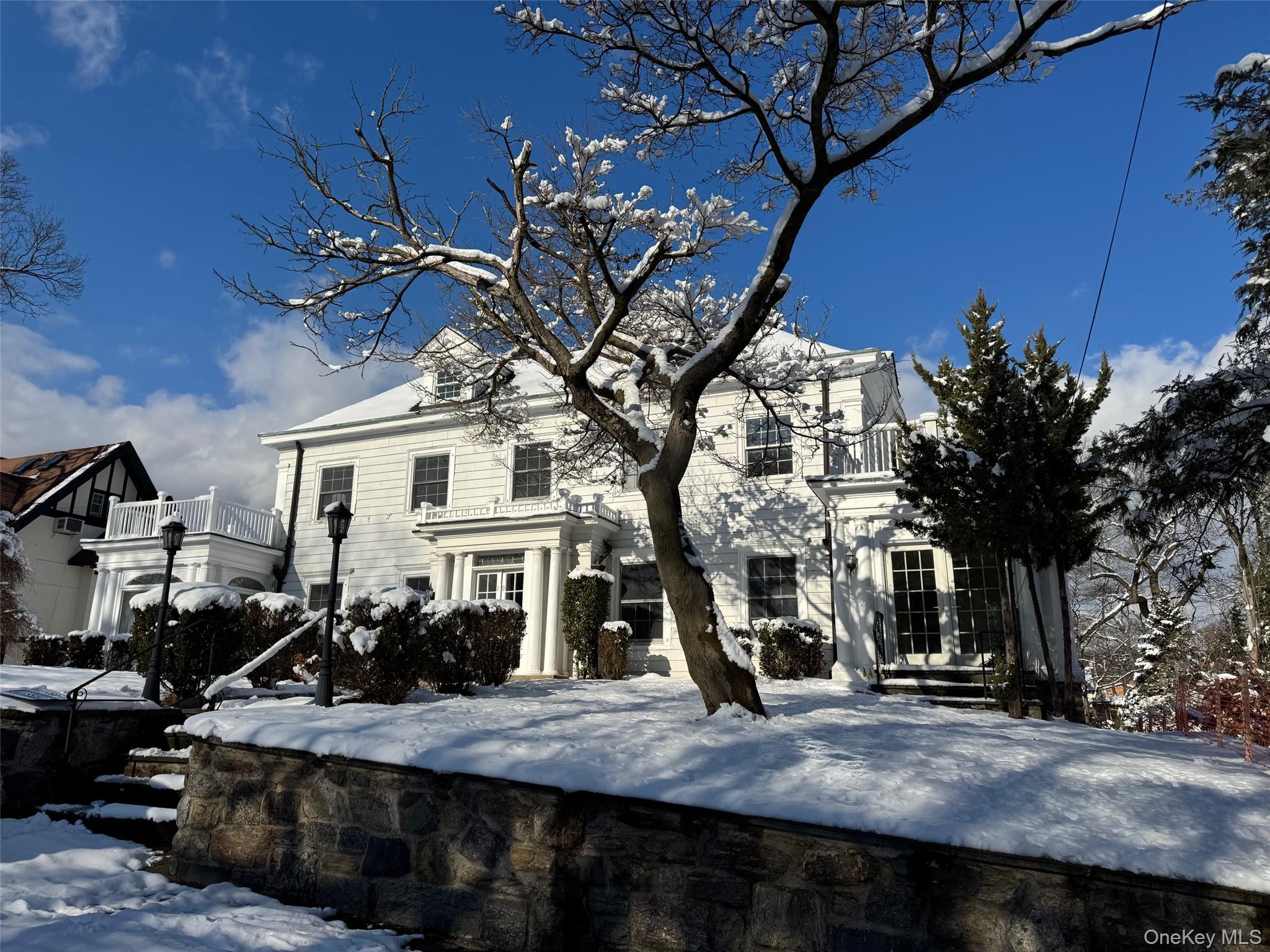 19 Lanark Road, Yonkers, NY 10705