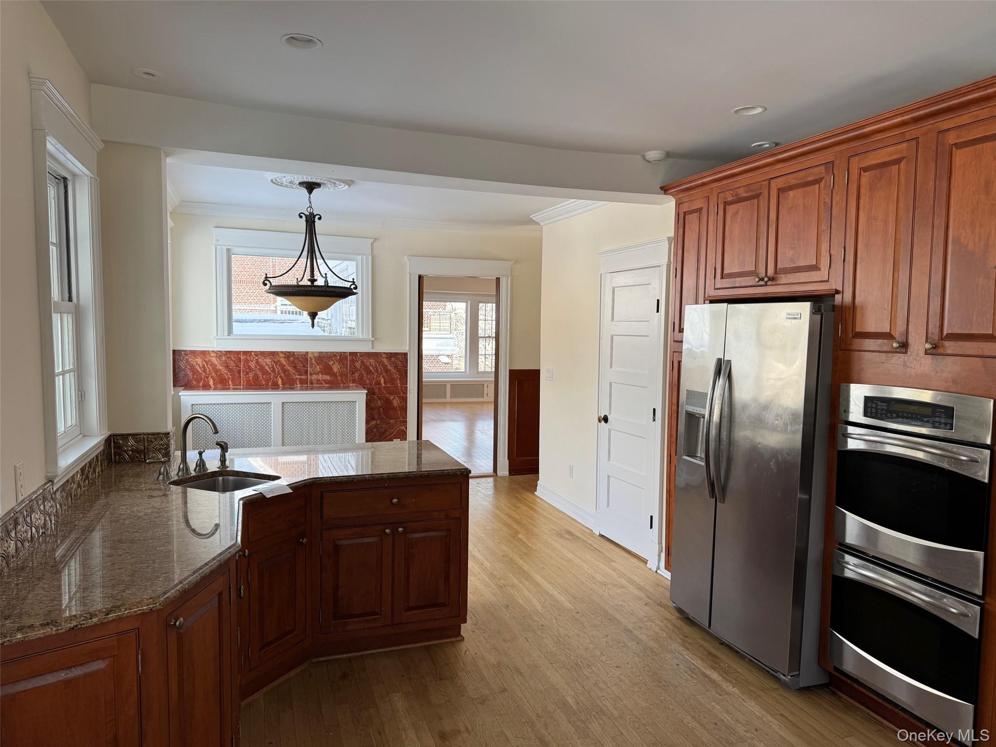 19 Lanark Road, Yonkers, NY 10705