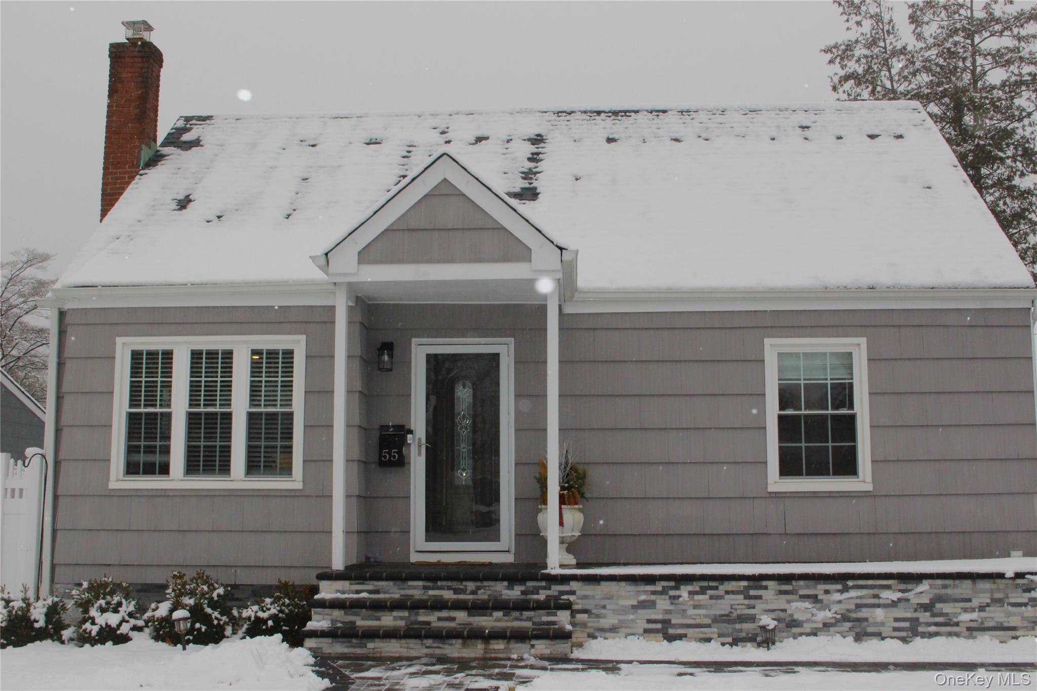 55 Dosoris Lane, Glen Cove, NY 11542